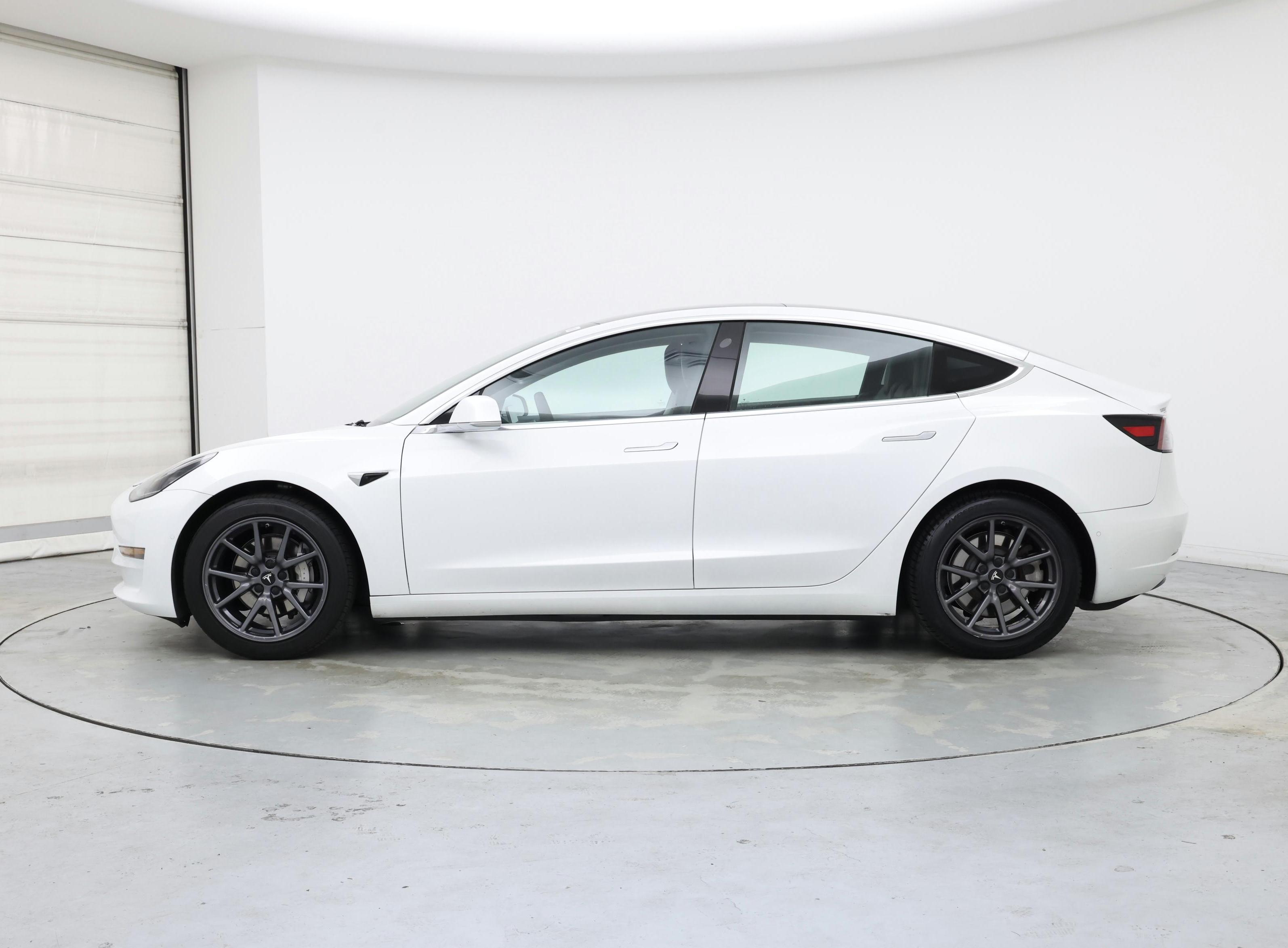 Thumbnail: 2020 Tesla Model 3 - 3