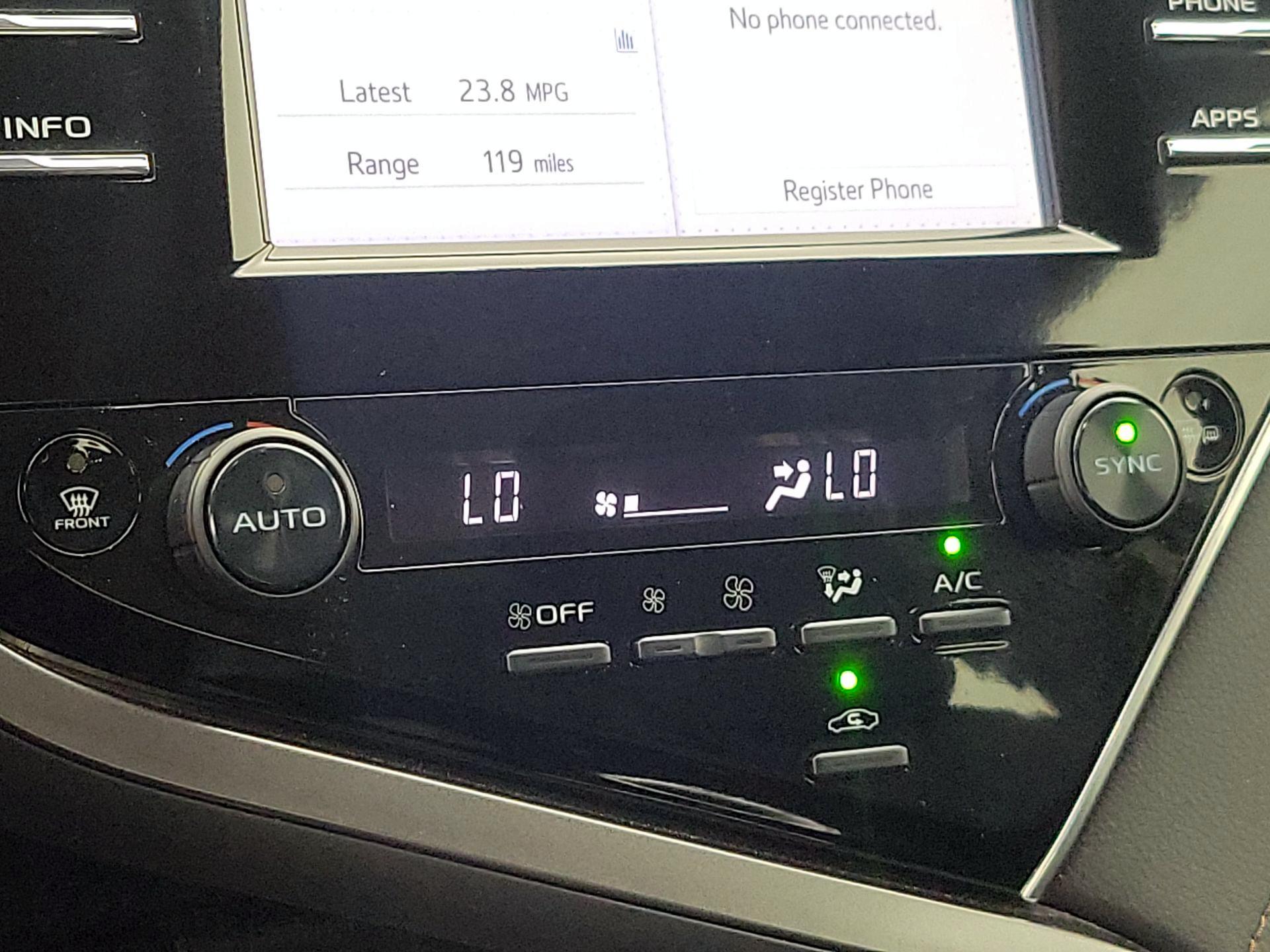 Thumbnail: 2018 Toyota Camry - 16