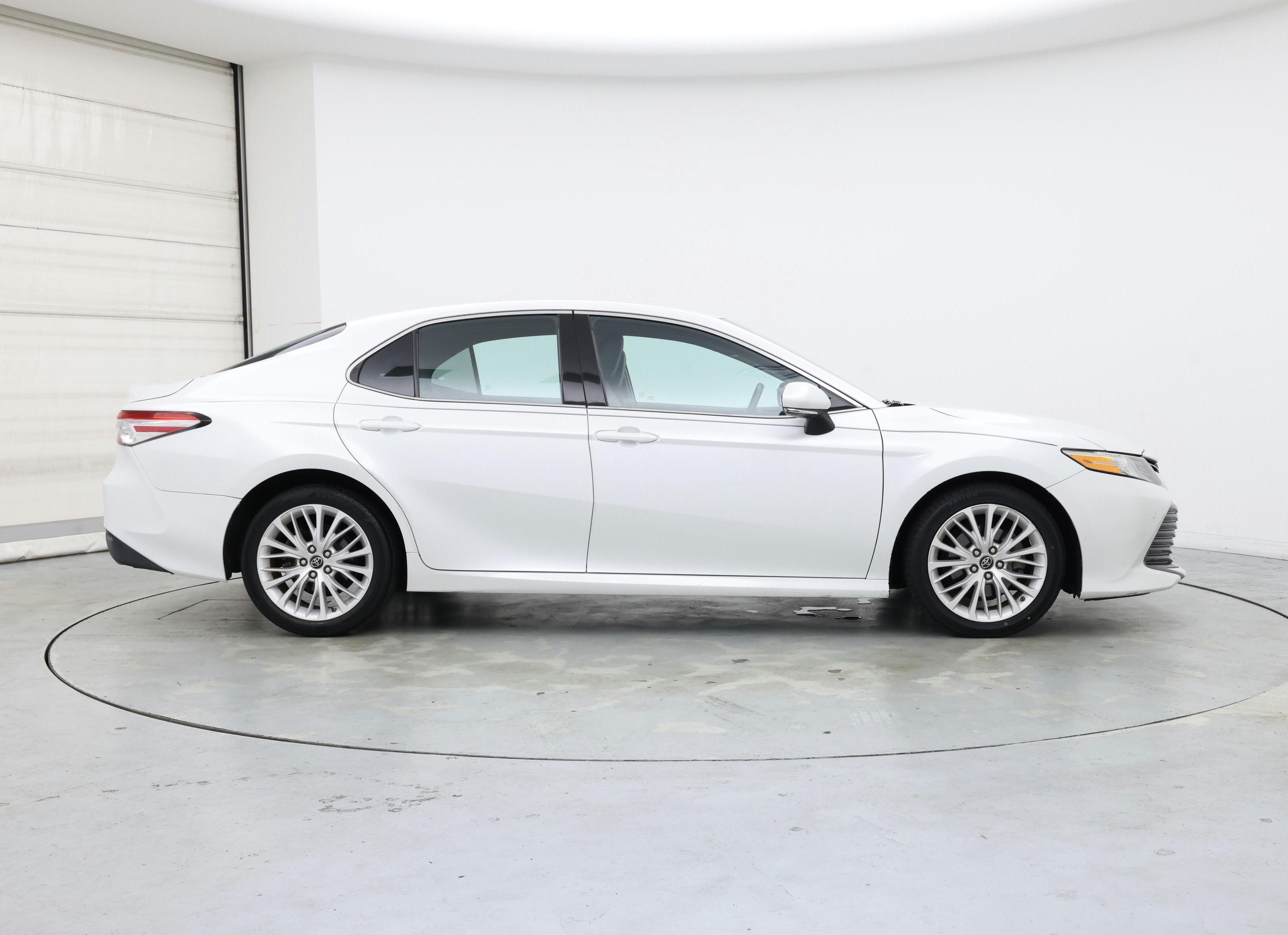 Thumbnail: 2018 Toyota Camry - 7