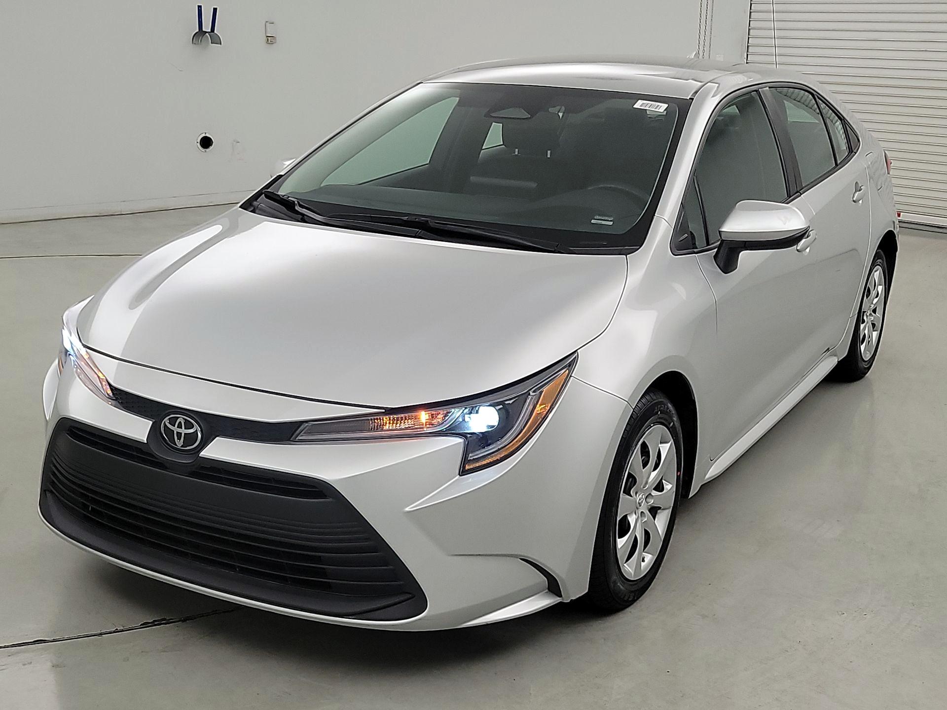 Thumbnail: 2023 Toyota Corolla - 3