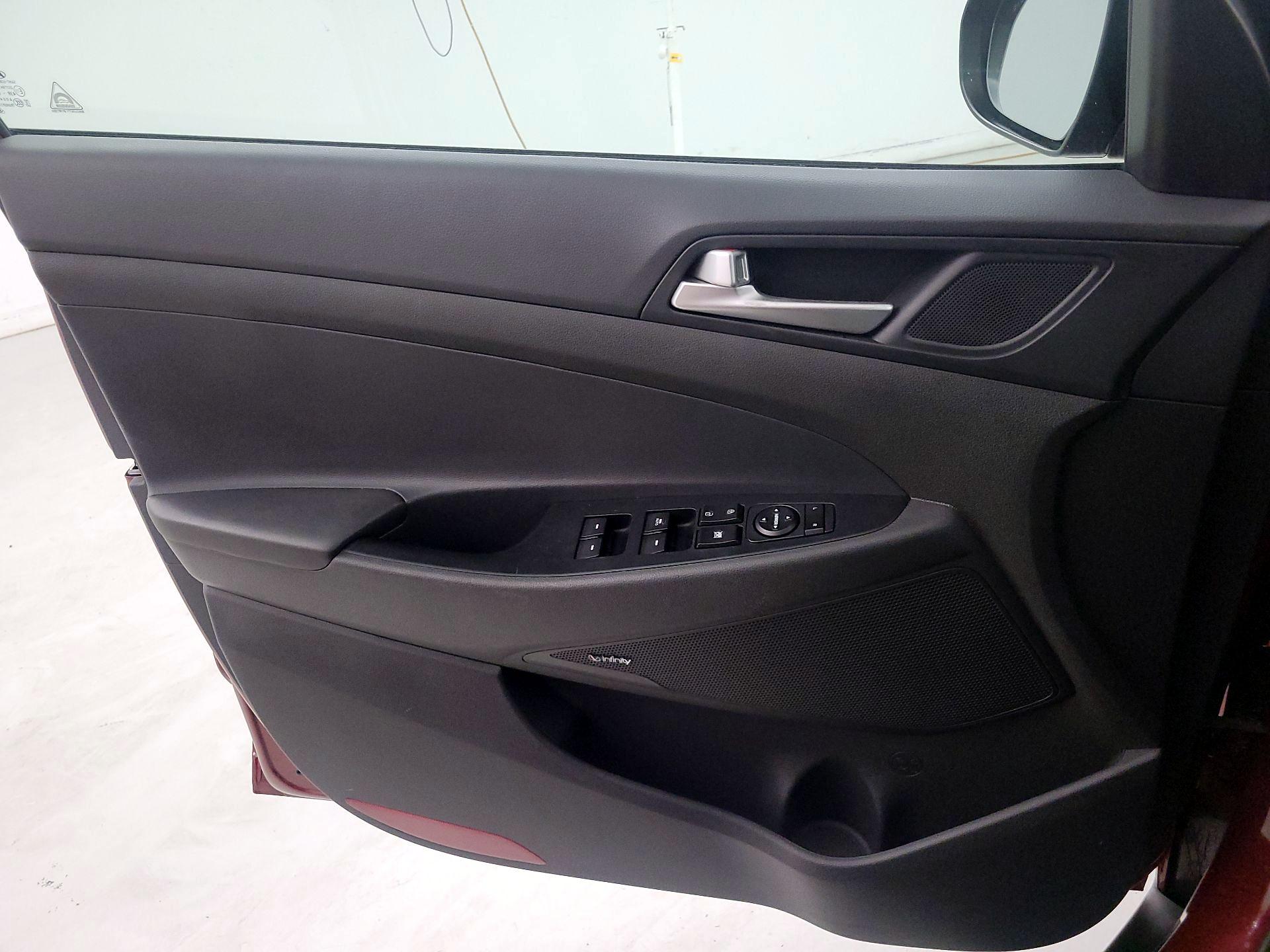 Thumbnail: 2019 Hyundai Tucson - 10