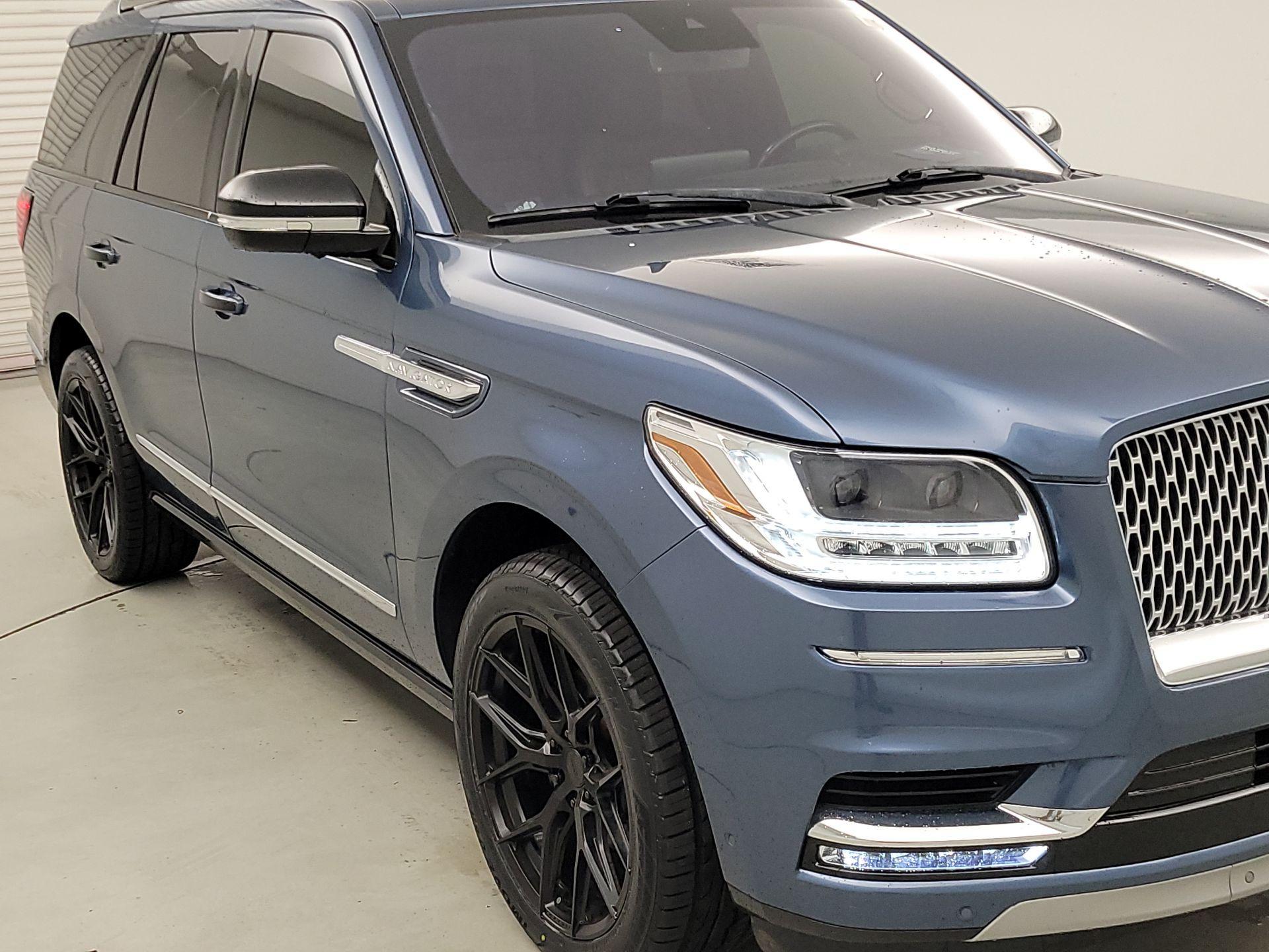 Thumbnail: 2019 Lincoln Navigator - 1