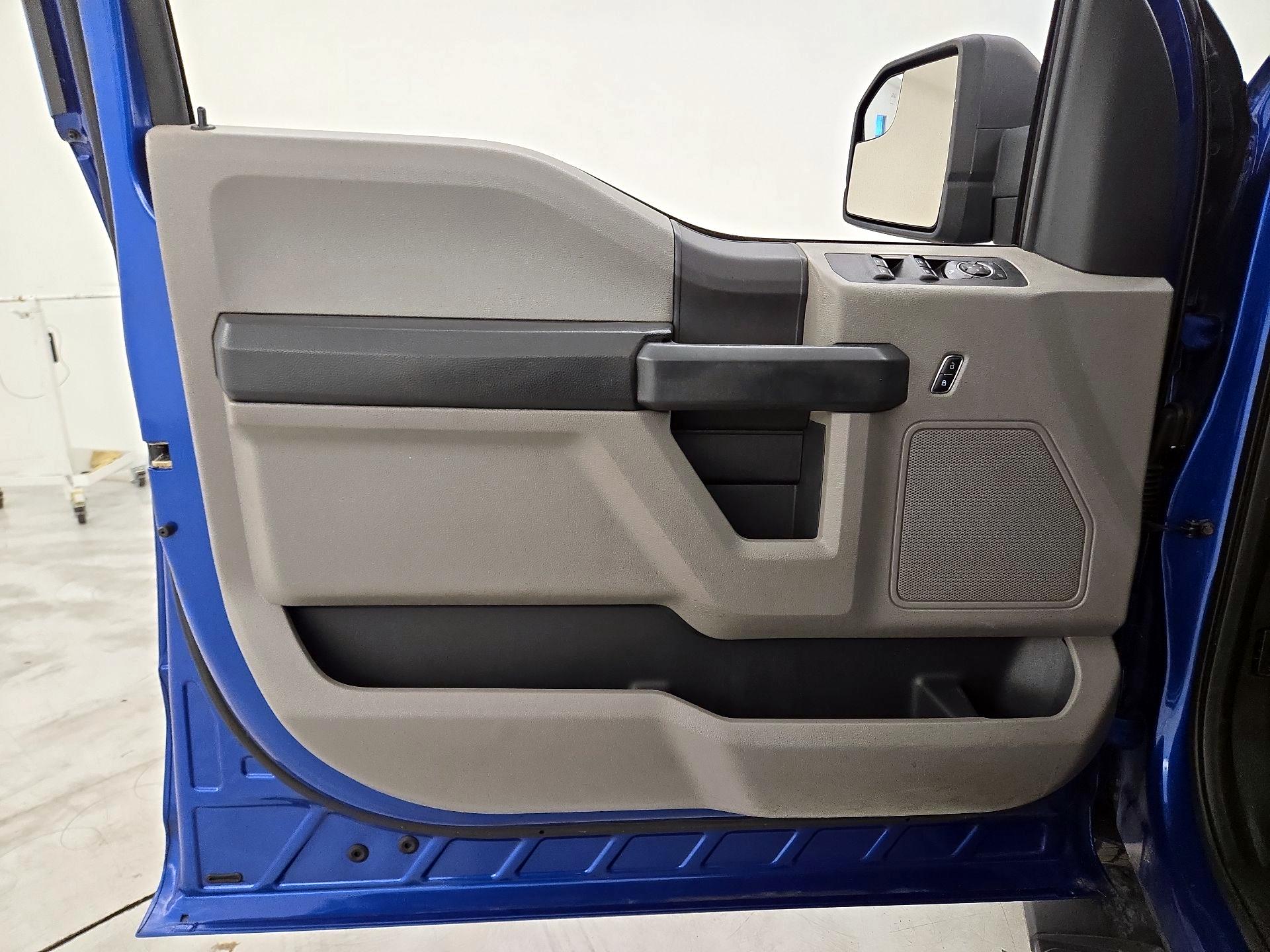 Thumbnail: 2017 Ford F-150 - 12