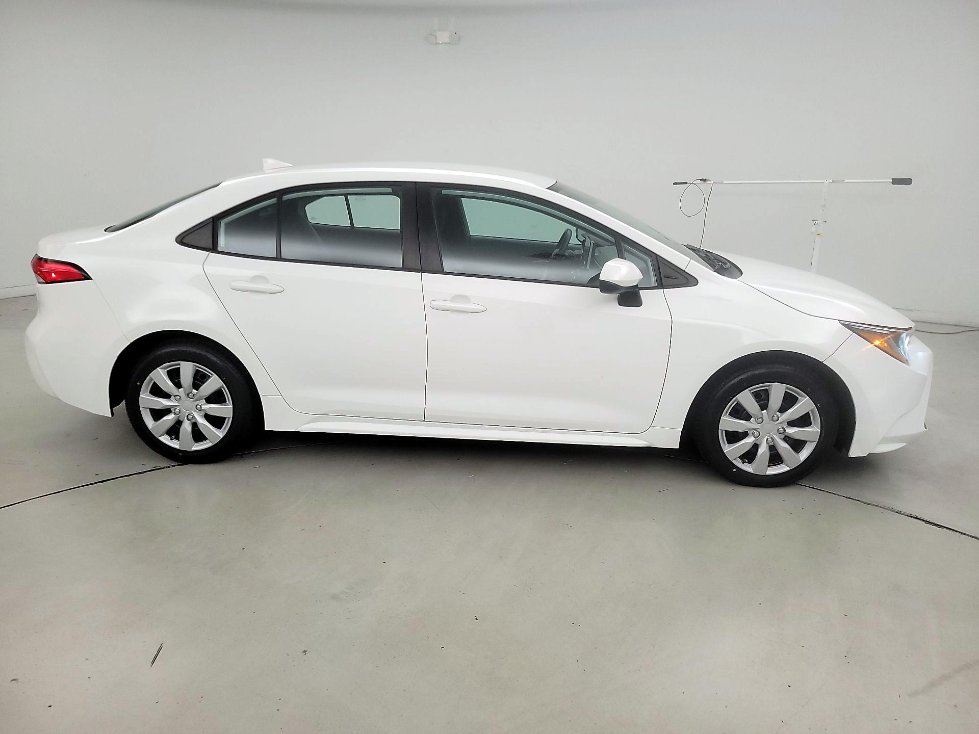 Thumbnail: 2021 Toyota Corolla - 4