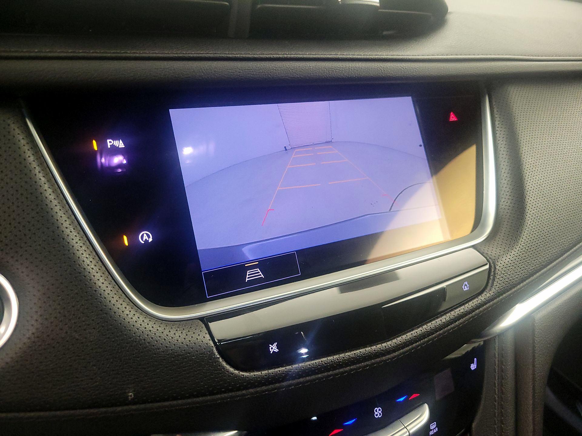Thumbnail: 2022 Cadillac XT5 - 12
