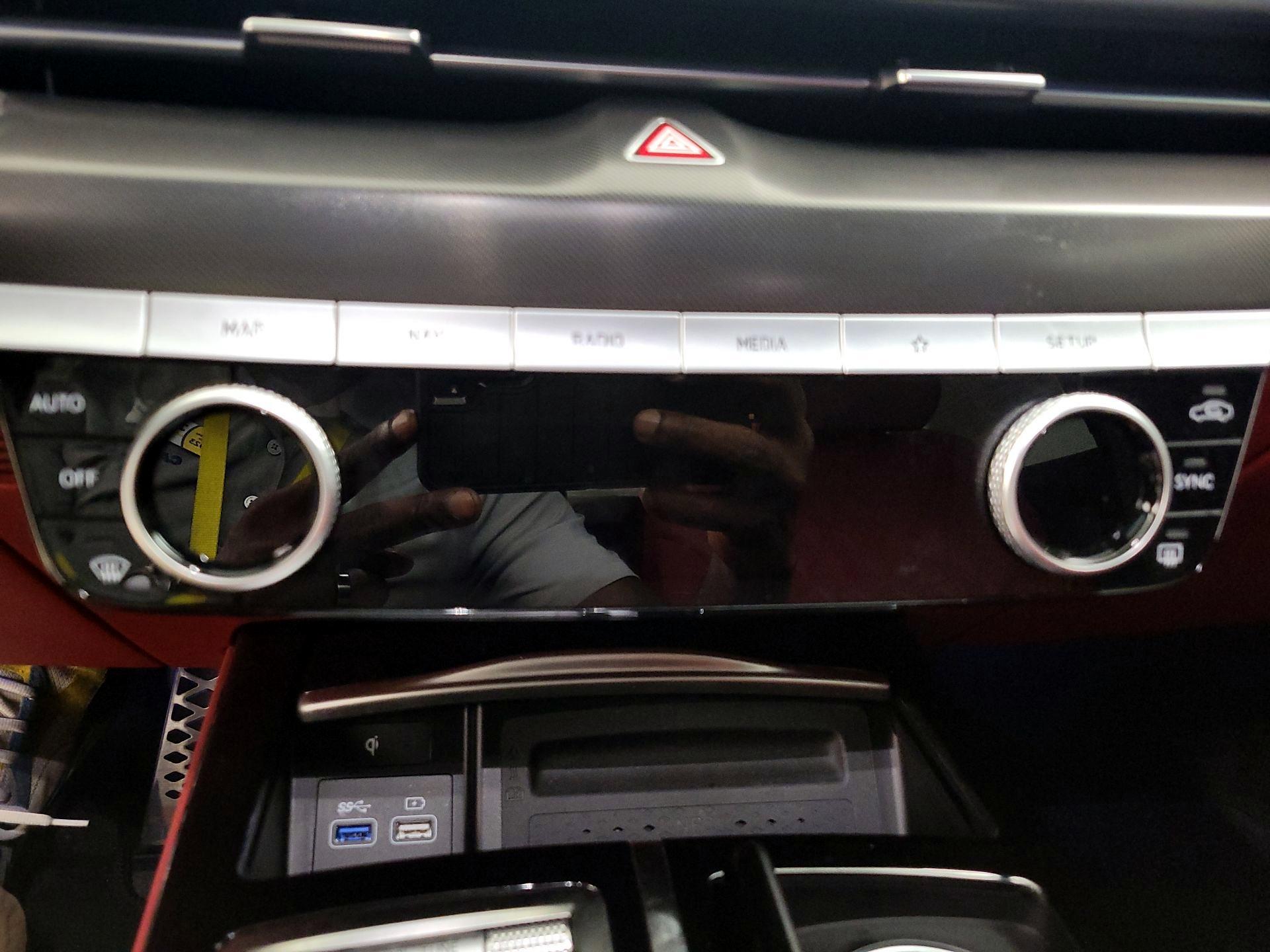 Thumbnail: 2023 Genesis G80 - 15