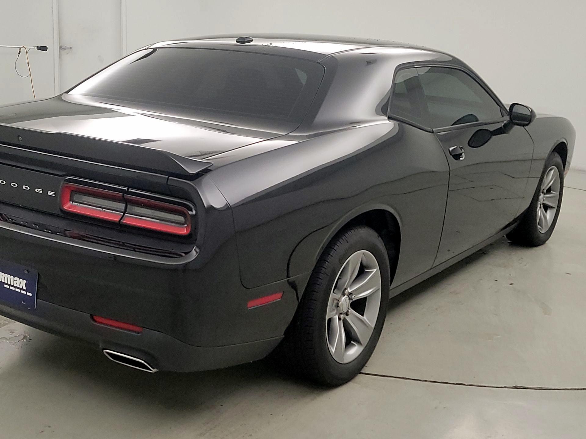 Thumbnail: 2019 Dodge Challenger - 5