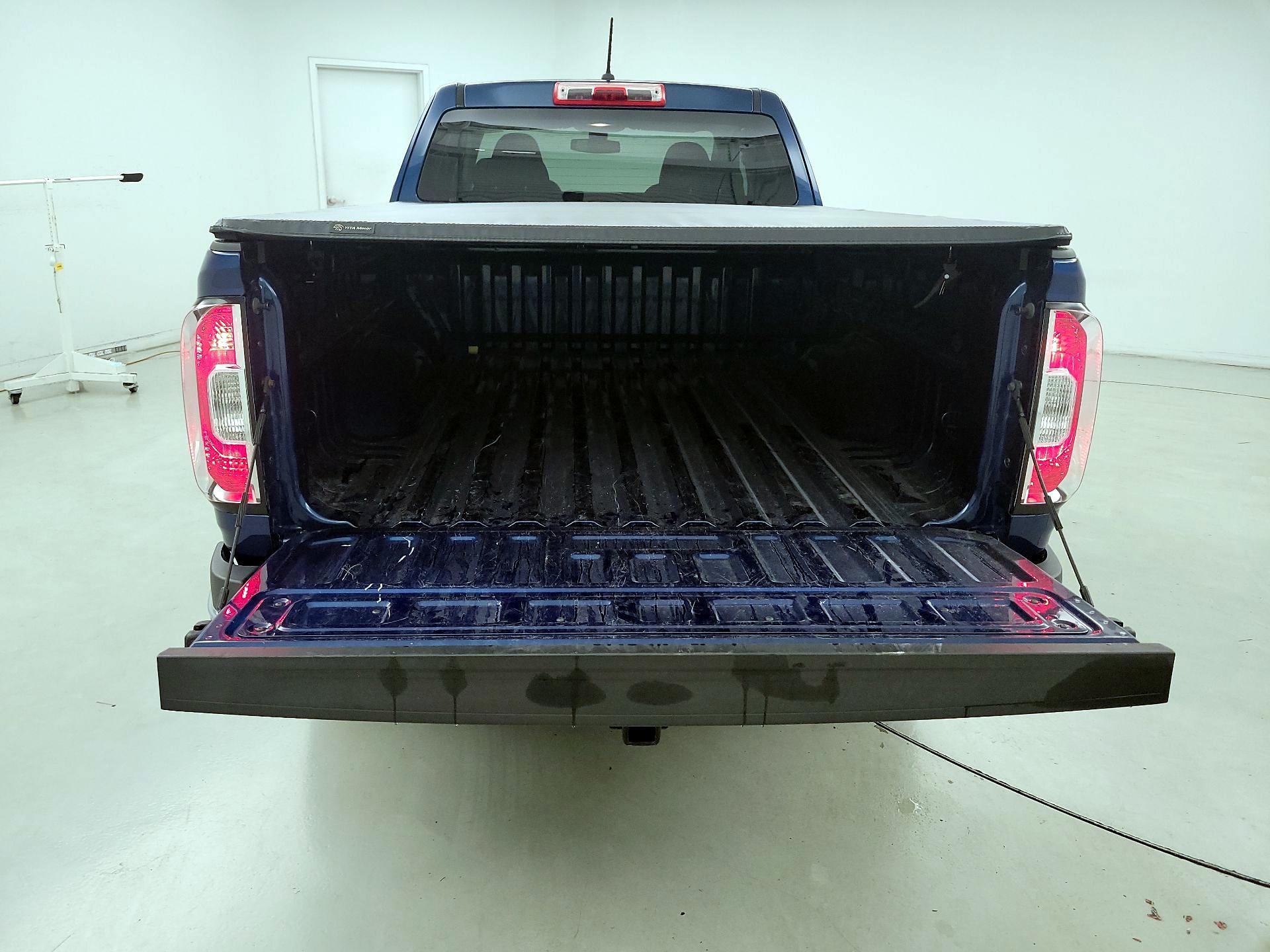 Thumbnail: 2020 GMC Canyon - 18