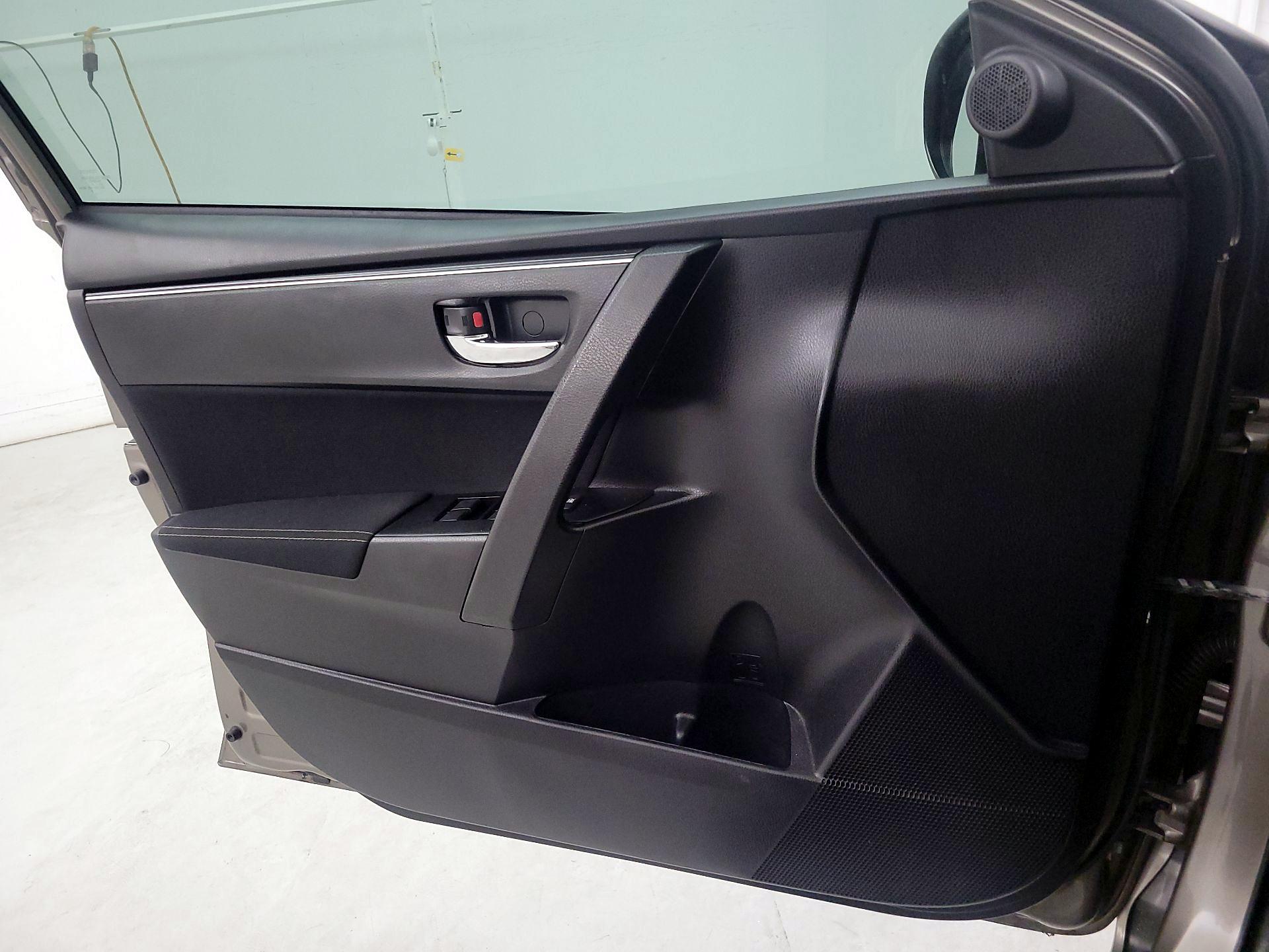 Thumbnail: 2019 Toyota Corolla - 10