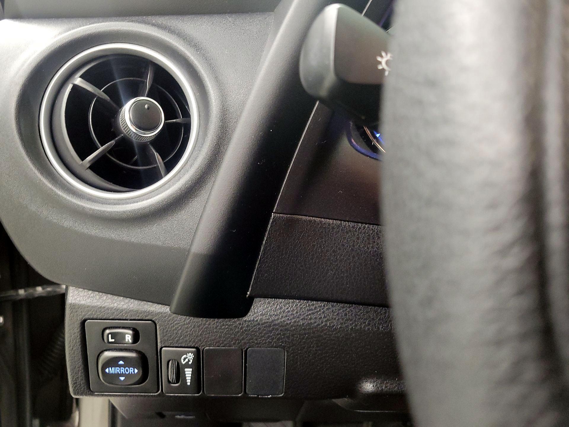 Thumbnail: 2019 Toyota Corolla - 11