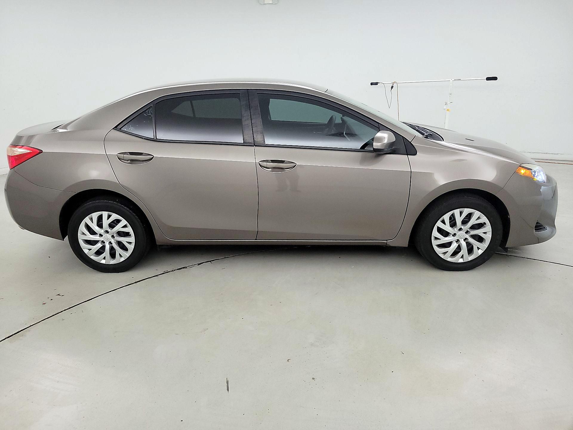 Thumbnail: 2019 Toyota Corolla - 4