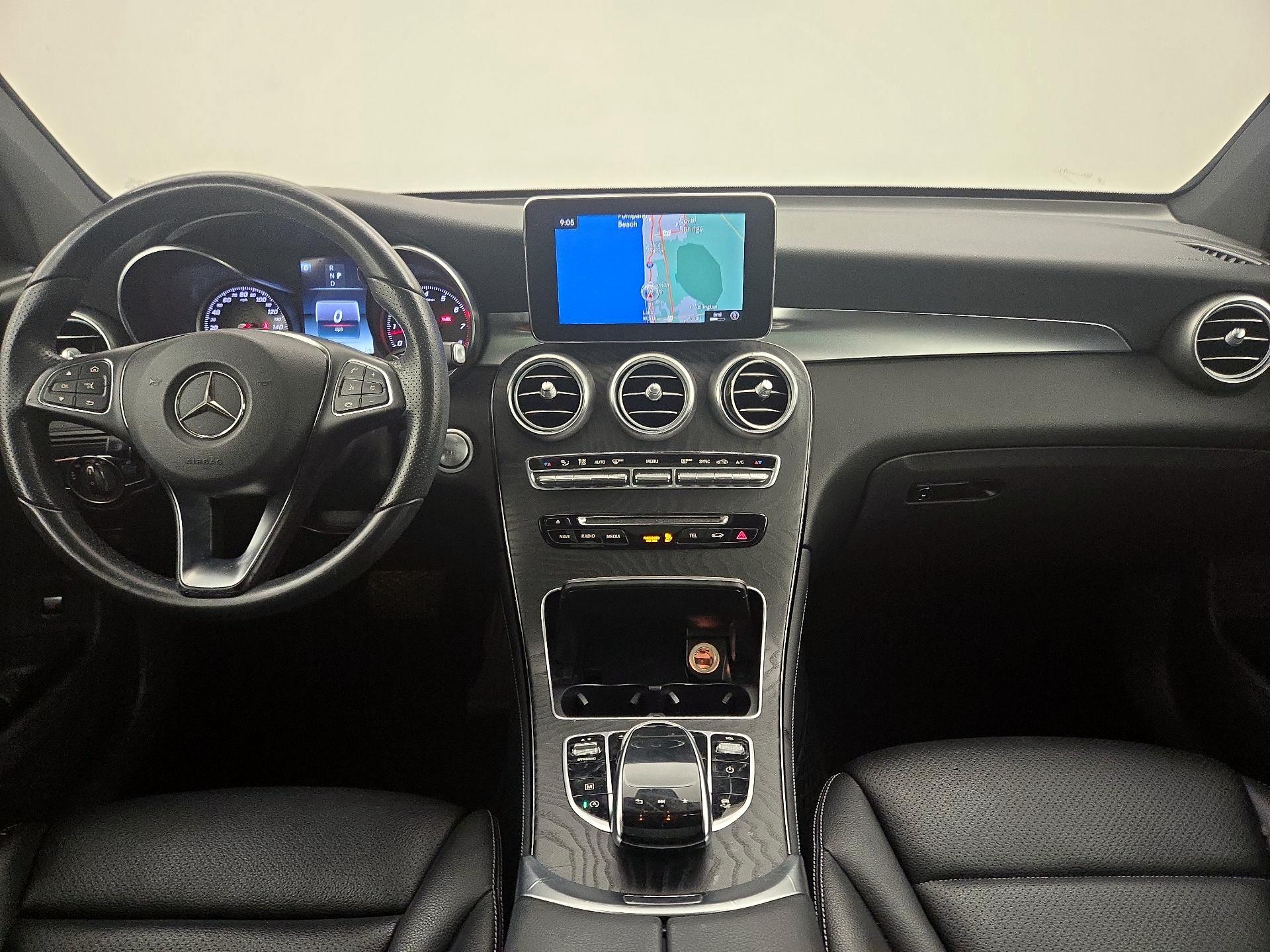 Thumbnail: 2017 Mercedes-Benz GLC - 9