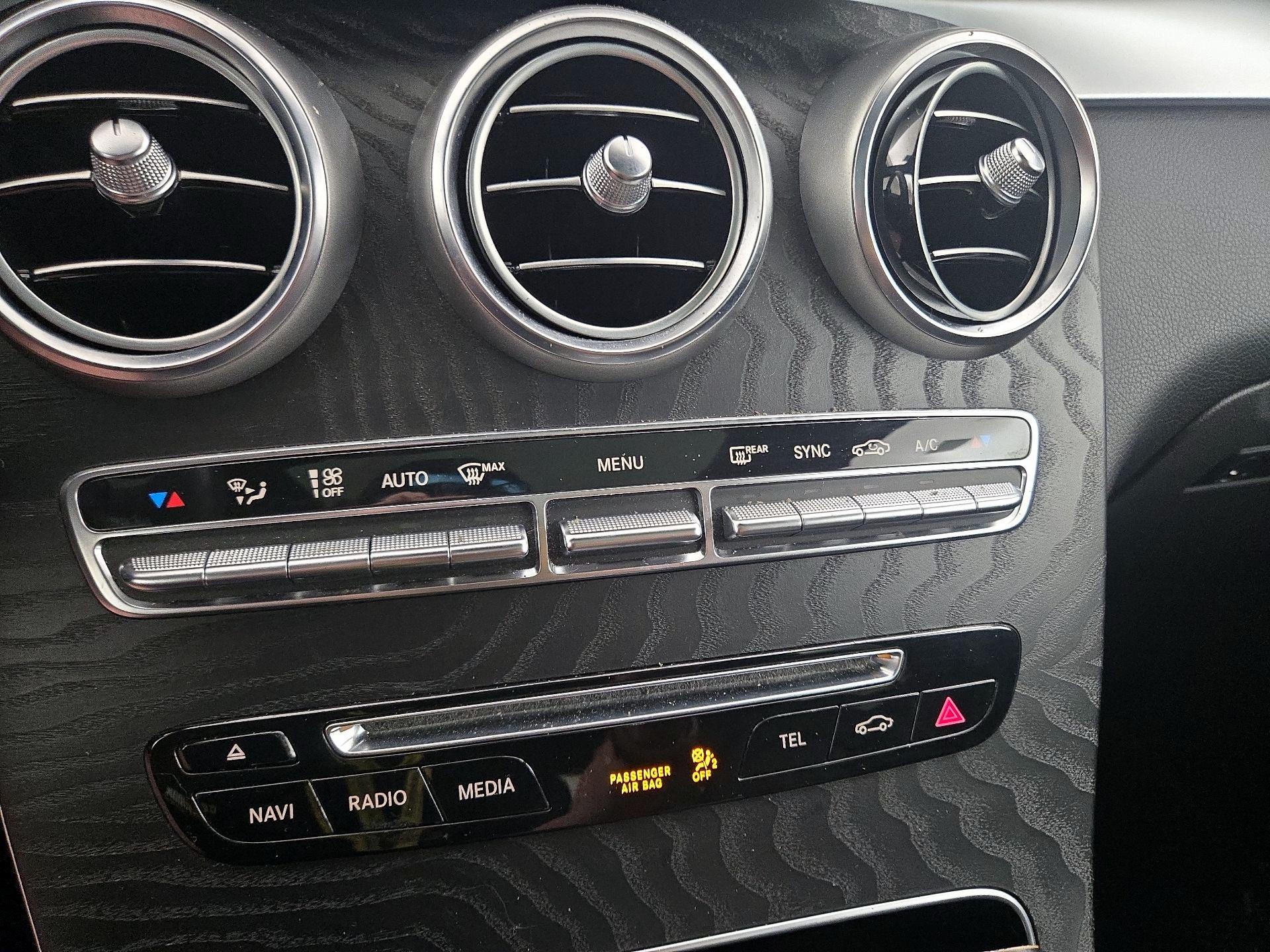 Thumbnail: 2017 Mercedes-Benz GLC - 17