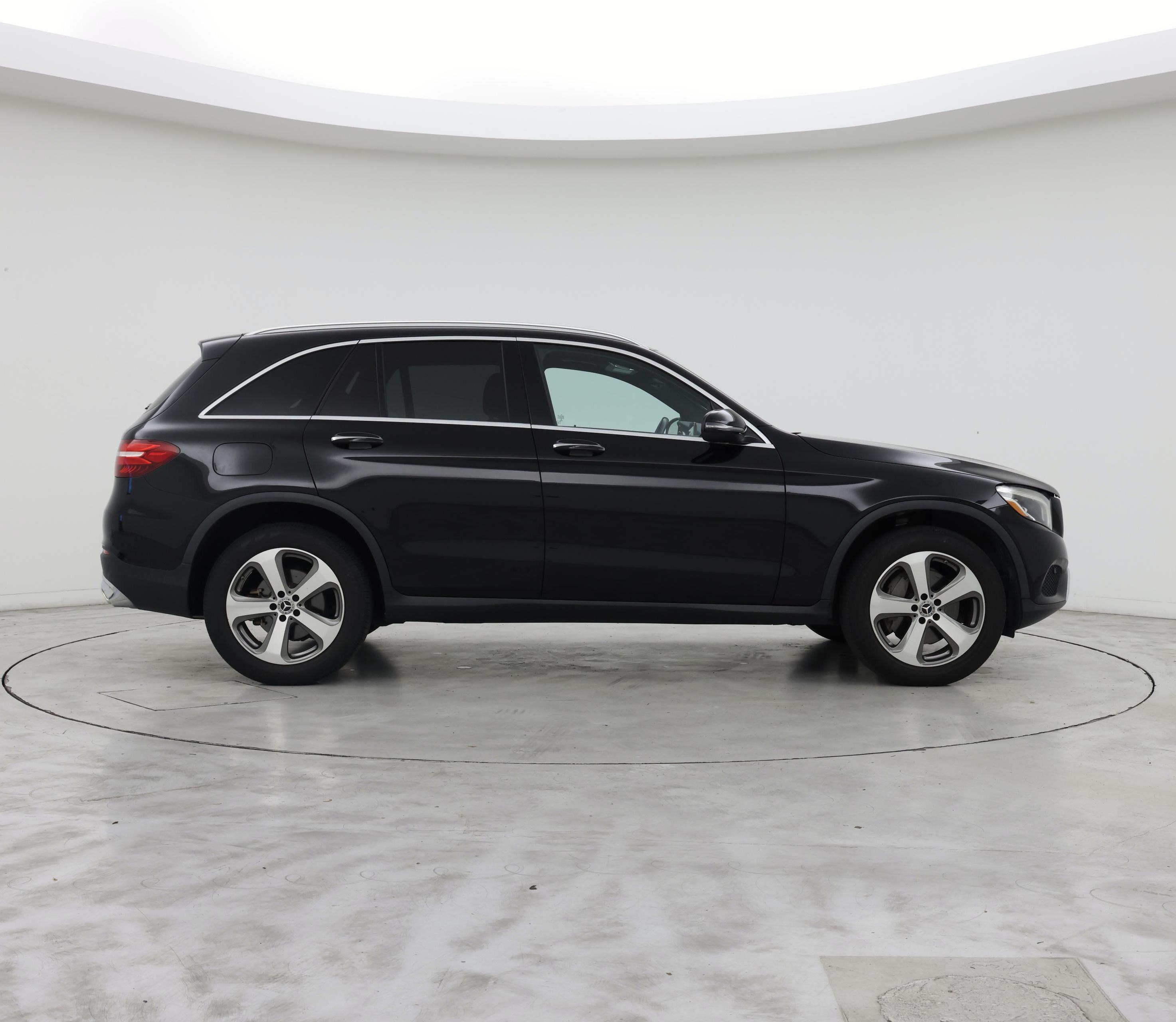 Thumbnail: 2017 Mercedes-Benz GLC - 7