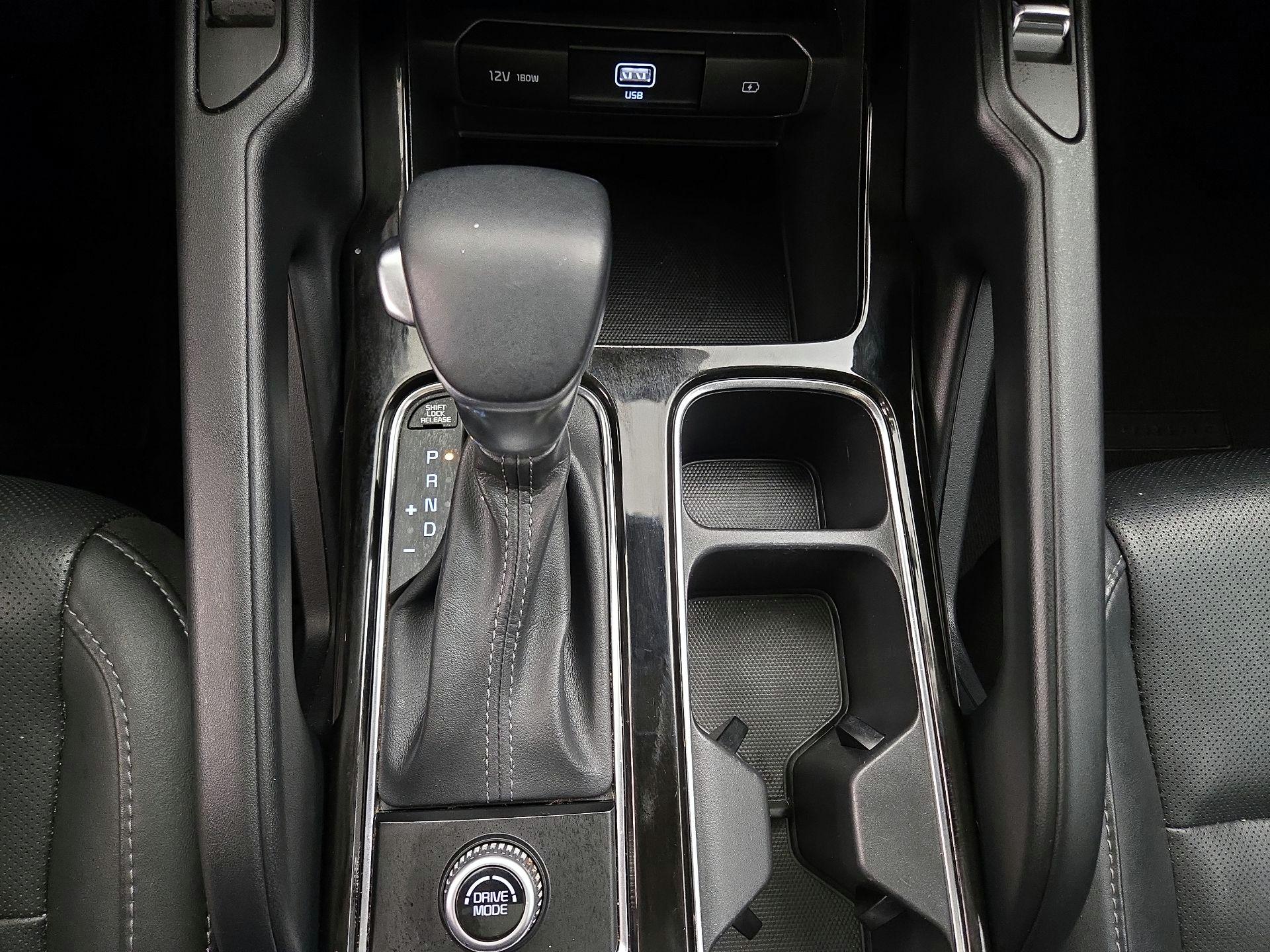 Thumbnail: 2020 Kia Telluride - 17