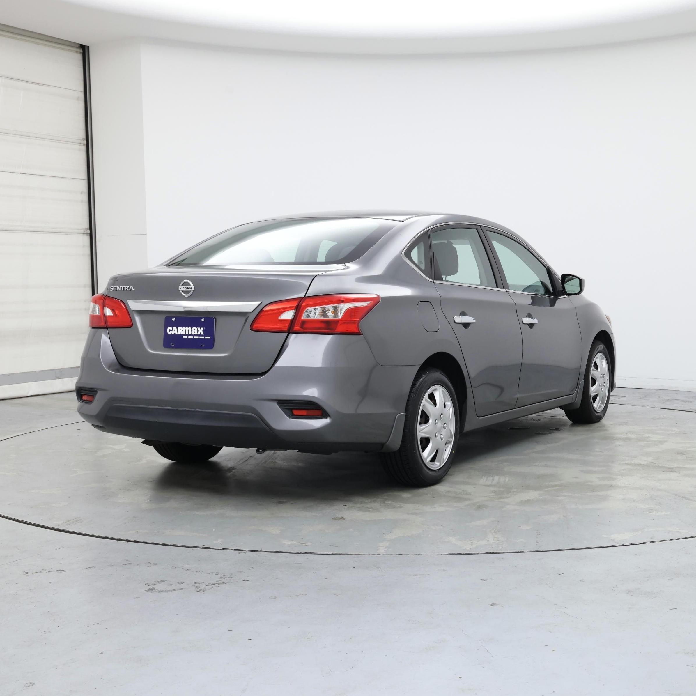 Thumbnail: 2017 Nissan Sentra - 8