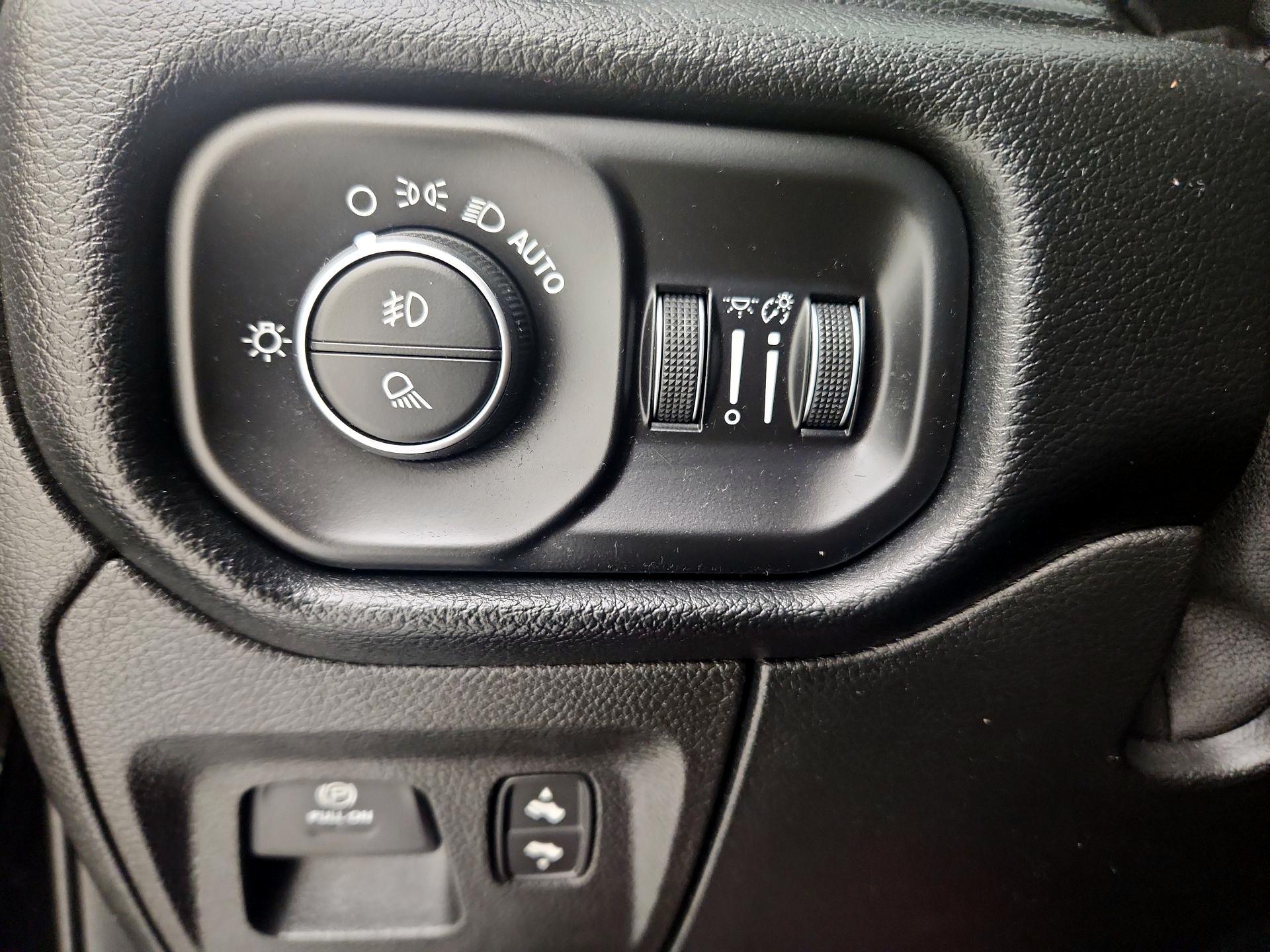 Thumbnail: 2021 RAM 1500 - 13