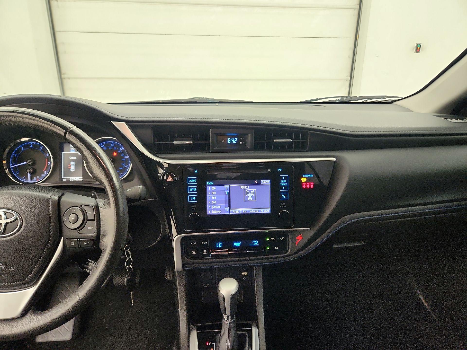 Thumbnail: 2018 Toyota Corolla - 9