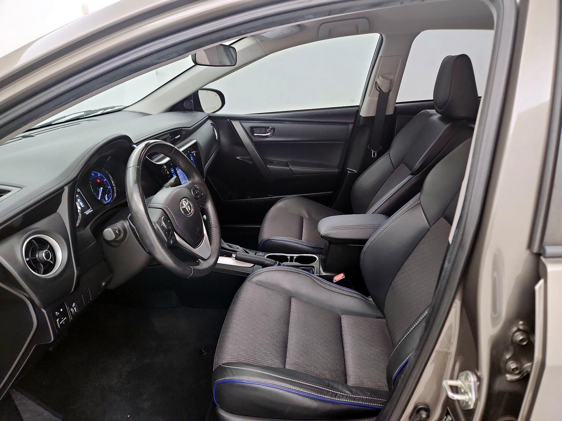 Thumbnail: 2018 Toyota Corolla - 11