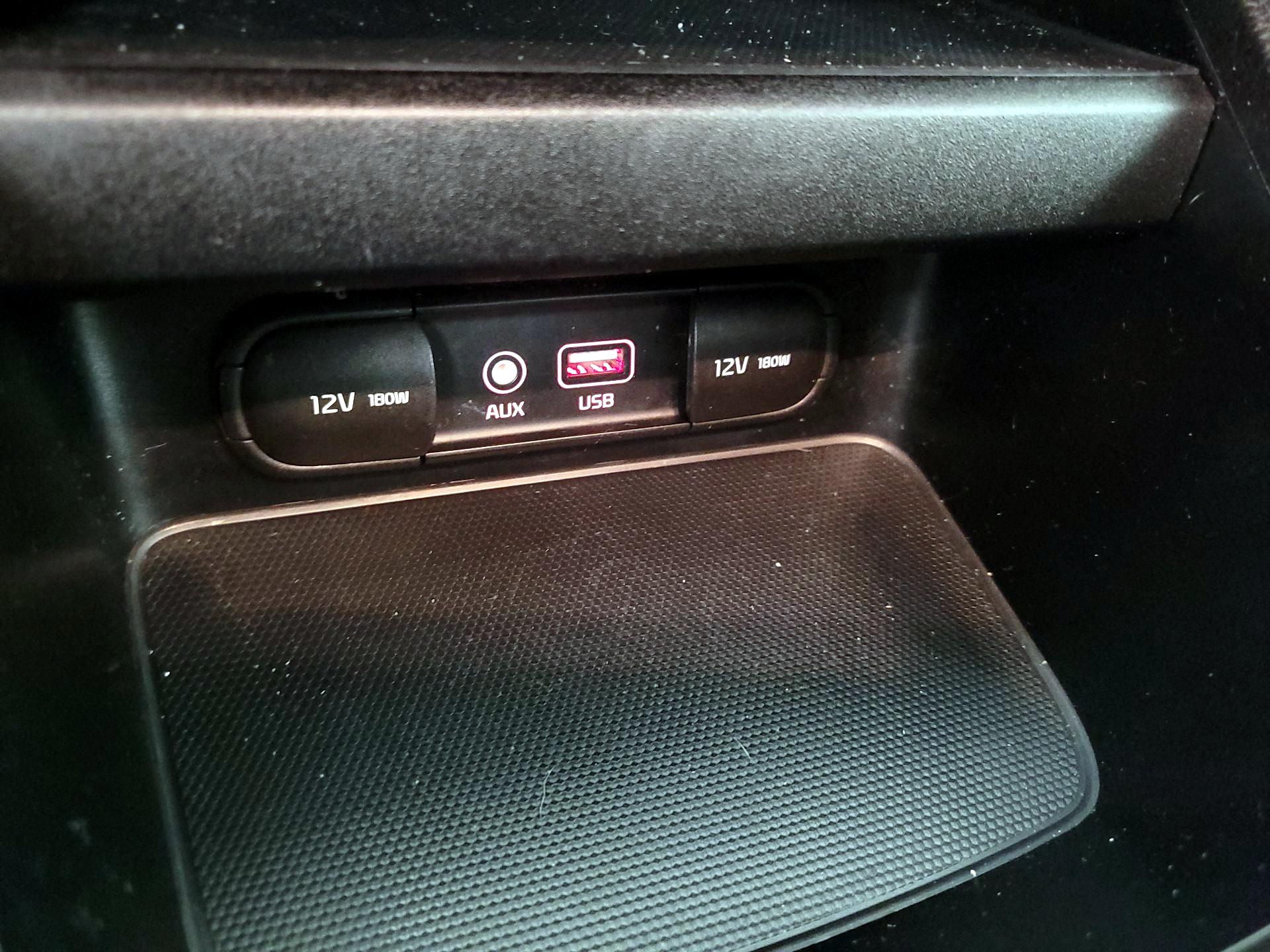 Thumbnail: 2019 Kia Forte - 16