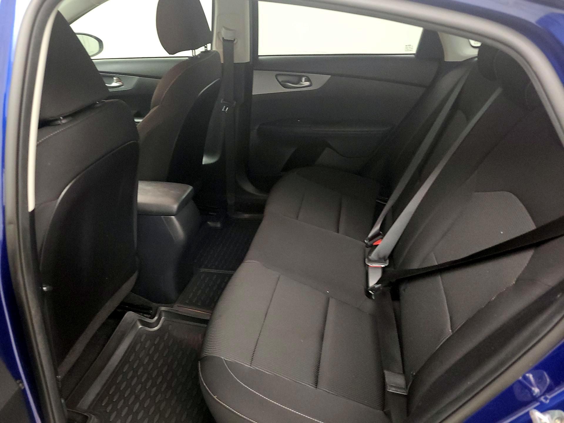 Thumbnail: 2019 Kia Forte - 17