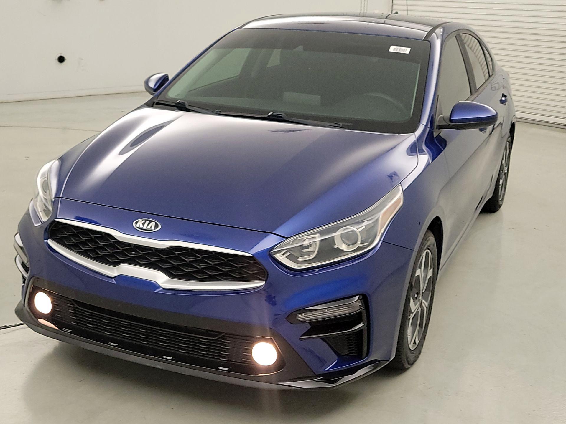 Thumbnail: 2019 Kia Forte - 3