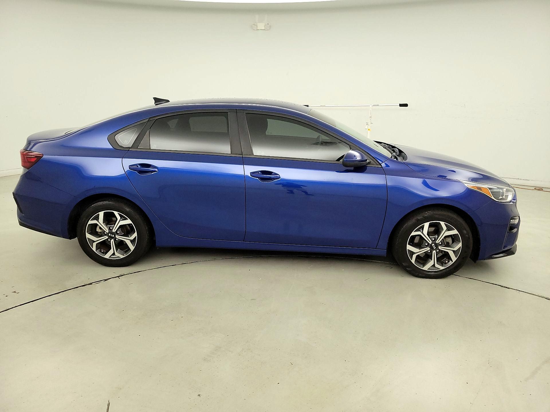 Thumbnail: 2019 Kia Forte - 4