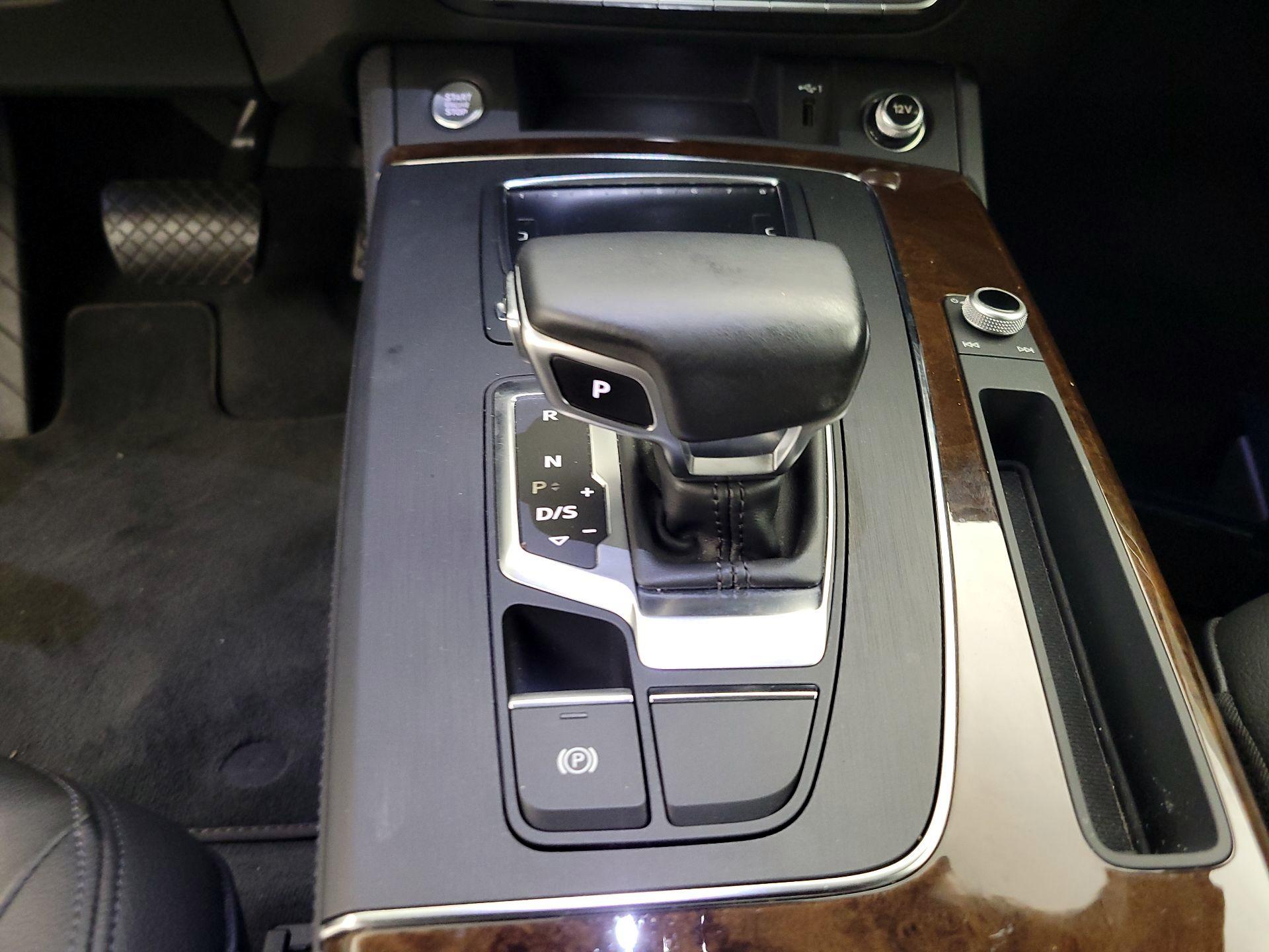 Thumbnail: 2019 Audi Q5 - 16