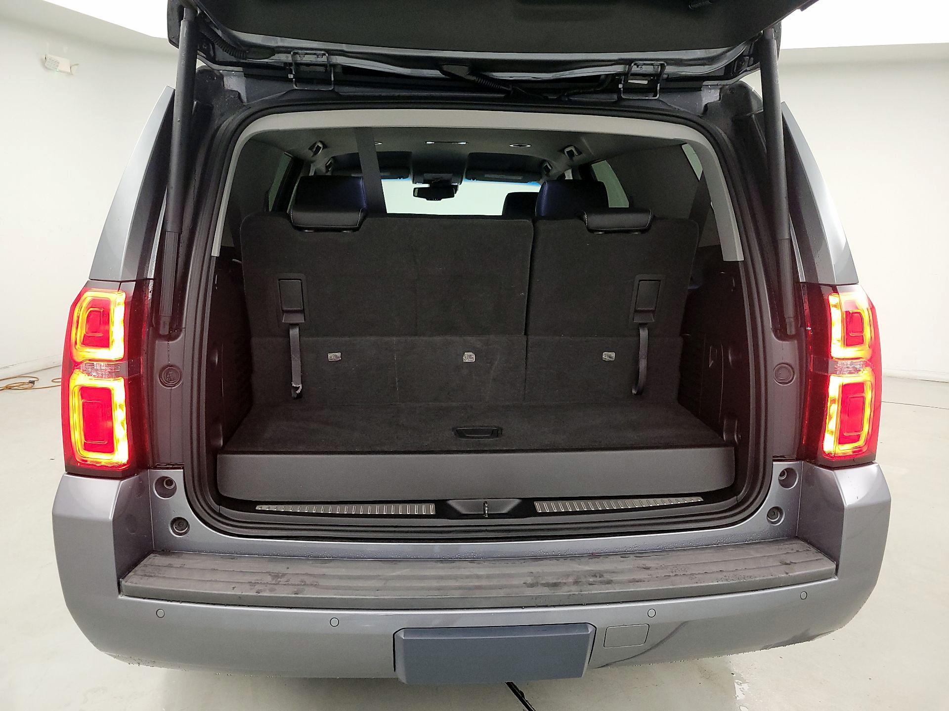 Thumbnail: 2019 Chevrolet Tahoe - 18