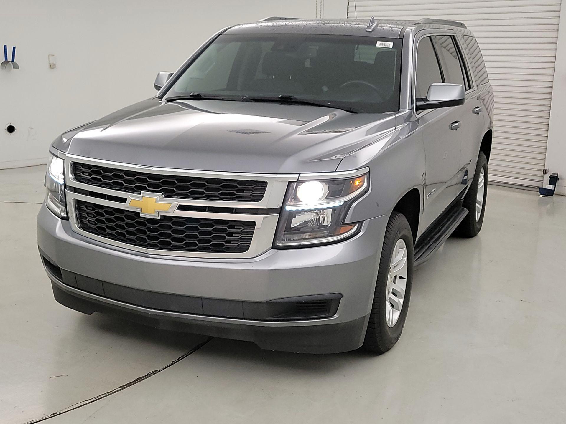 Thumbnail: 2019 Chevrolet Tahoe - 3