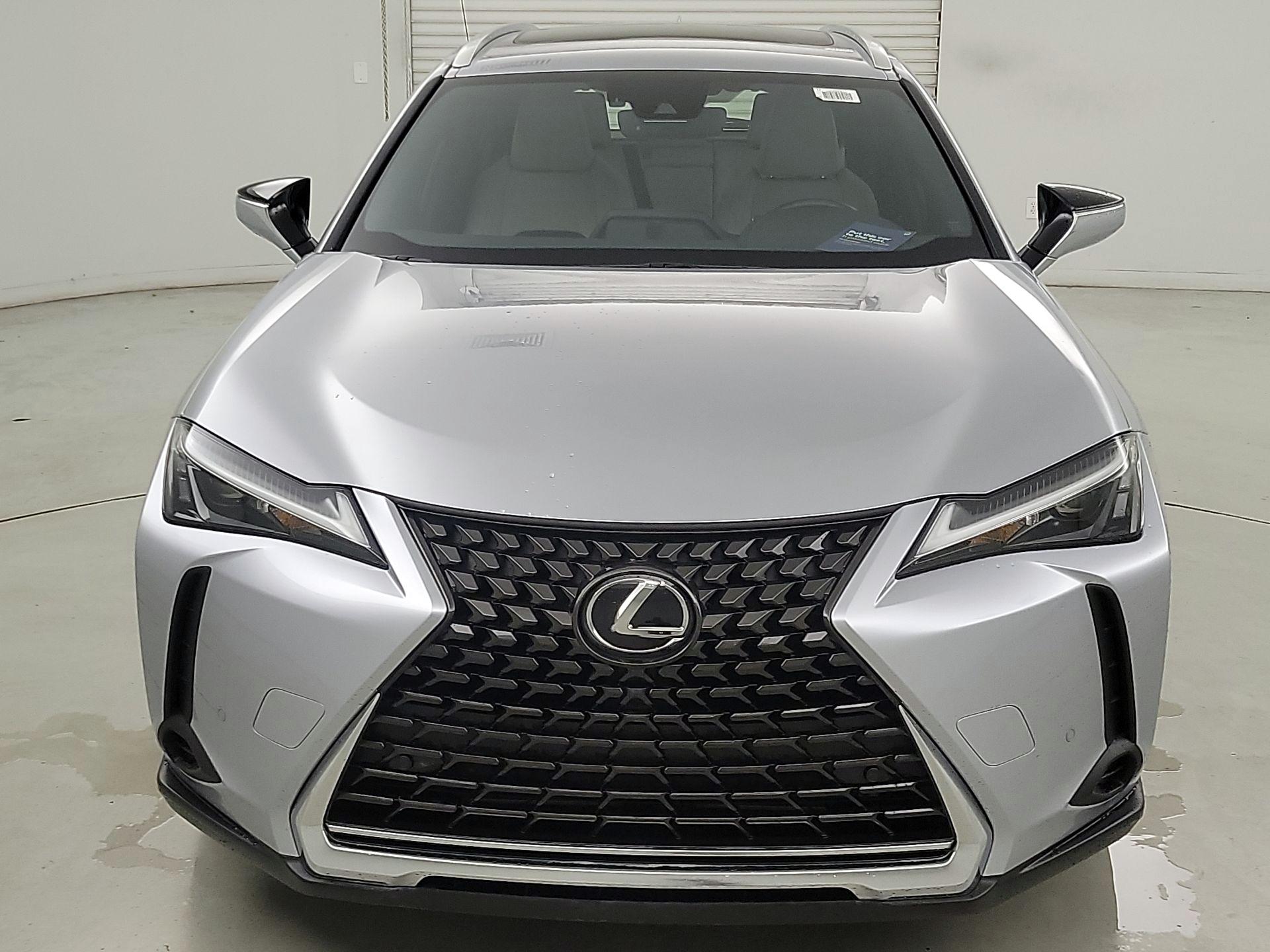 Thumbnail: 2024 Lexus UX - 2