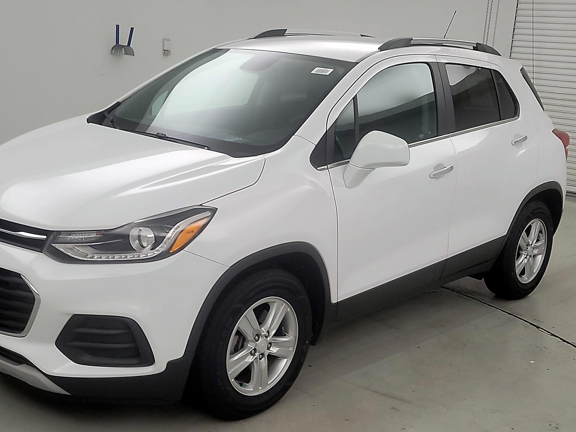 Thumbnail: 2019 Chevrolet Trax - 3