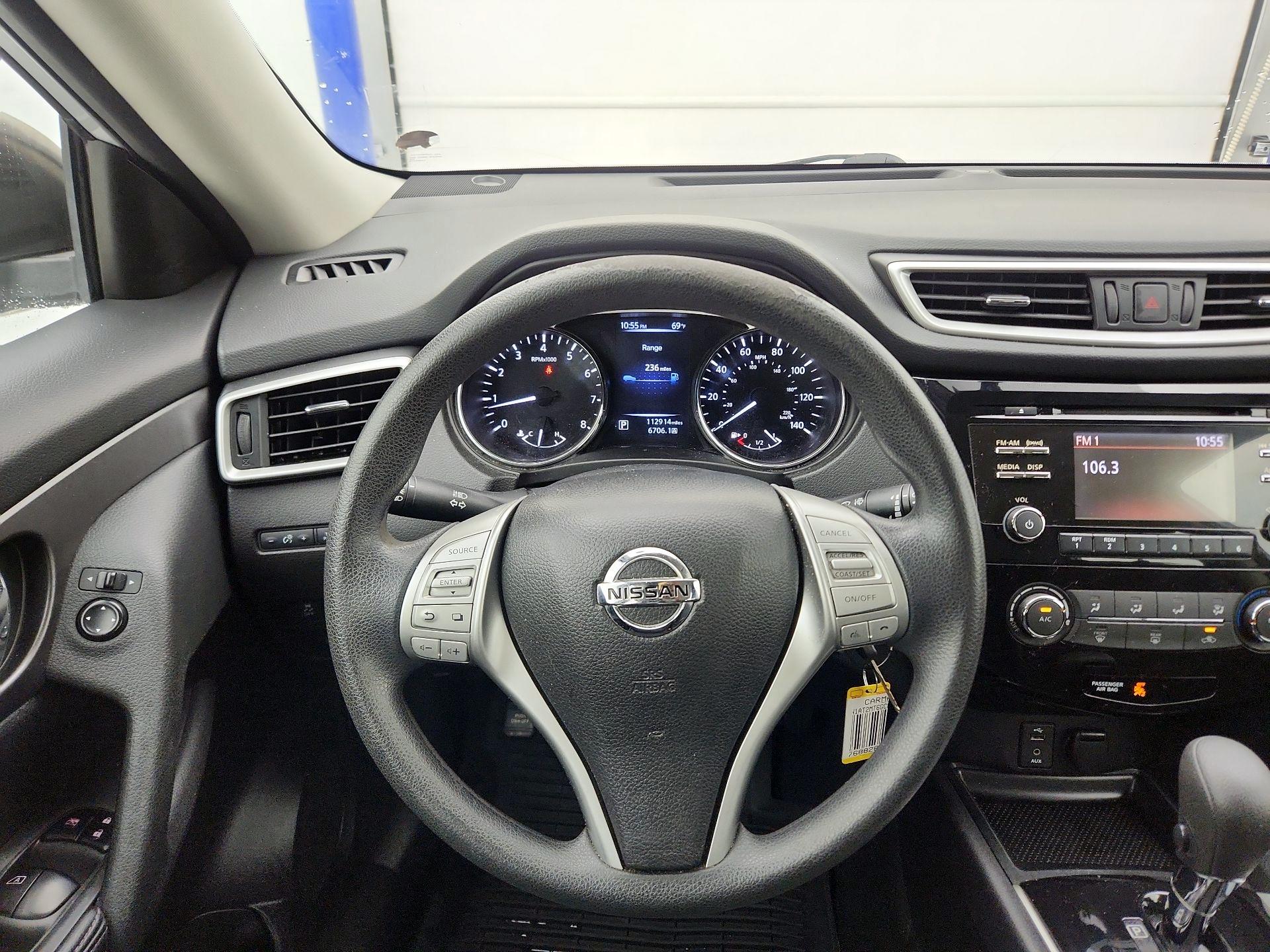 Thumbnail: 2016 Nissan Rogue - 10