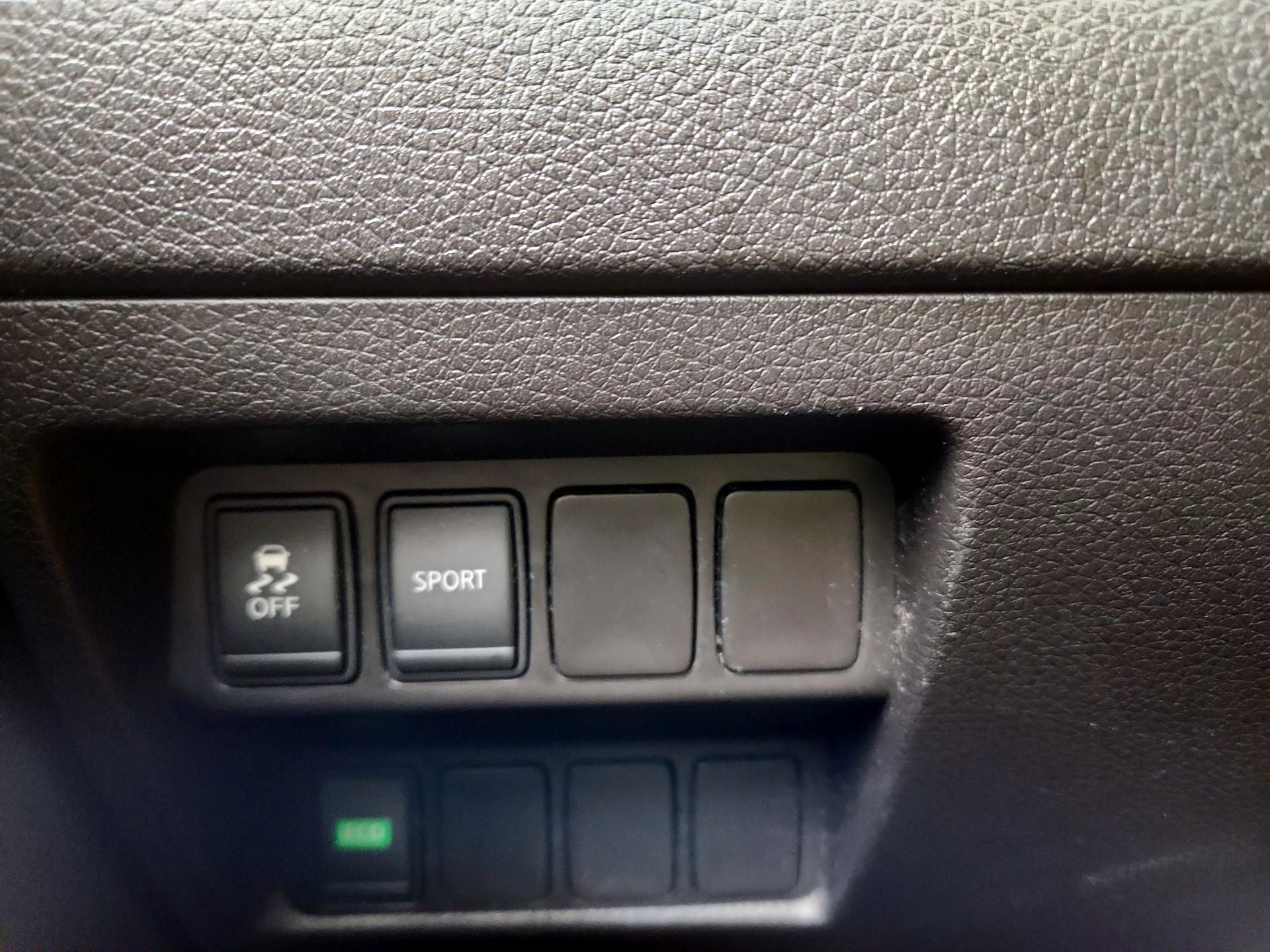 Thumbnail: 2016 Nissan Rogue - 13