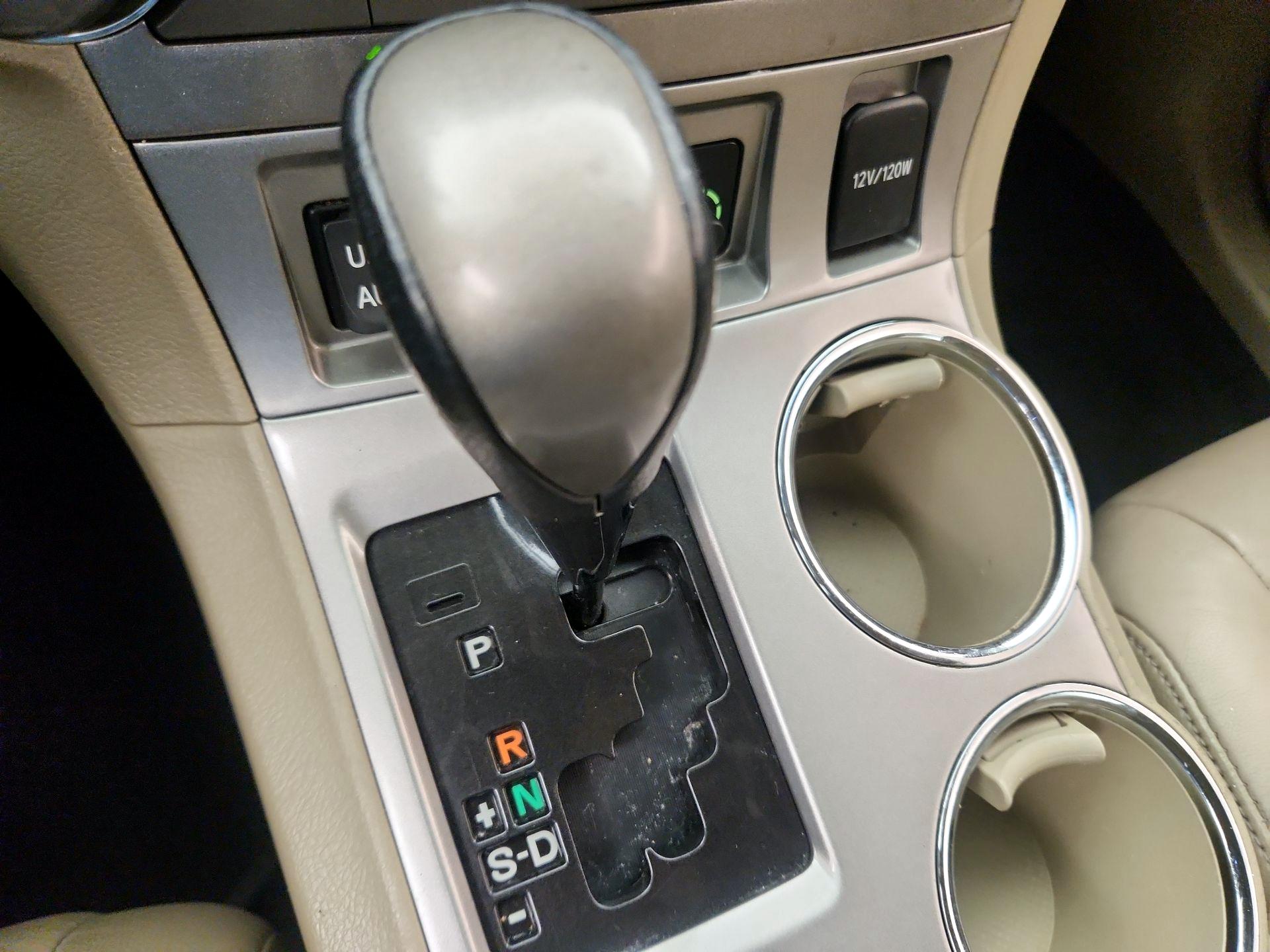 Thumbnail: 2013 Toyota Highlander - 17