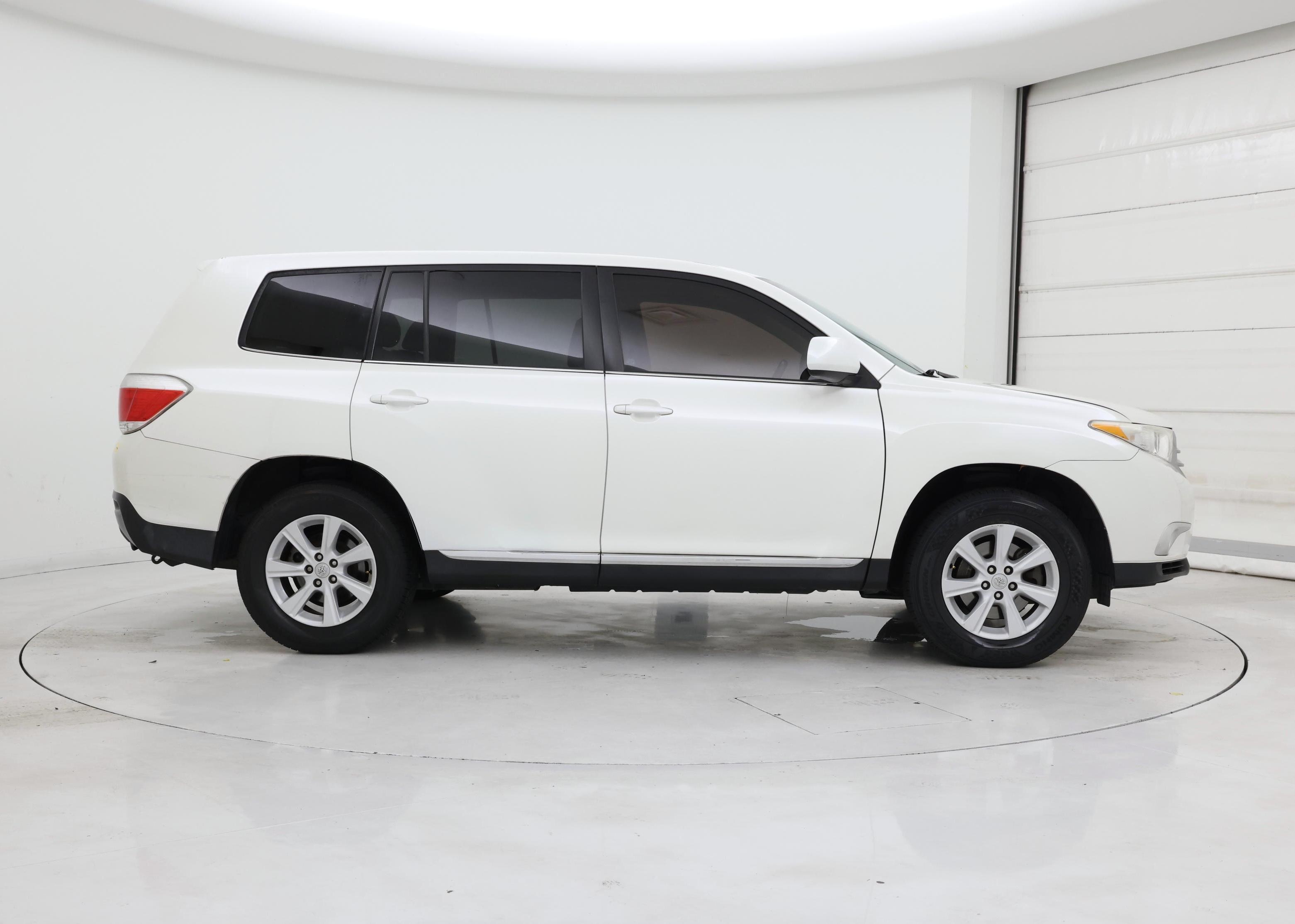 Thumbnail: 2013 Toyota Highlander - 7