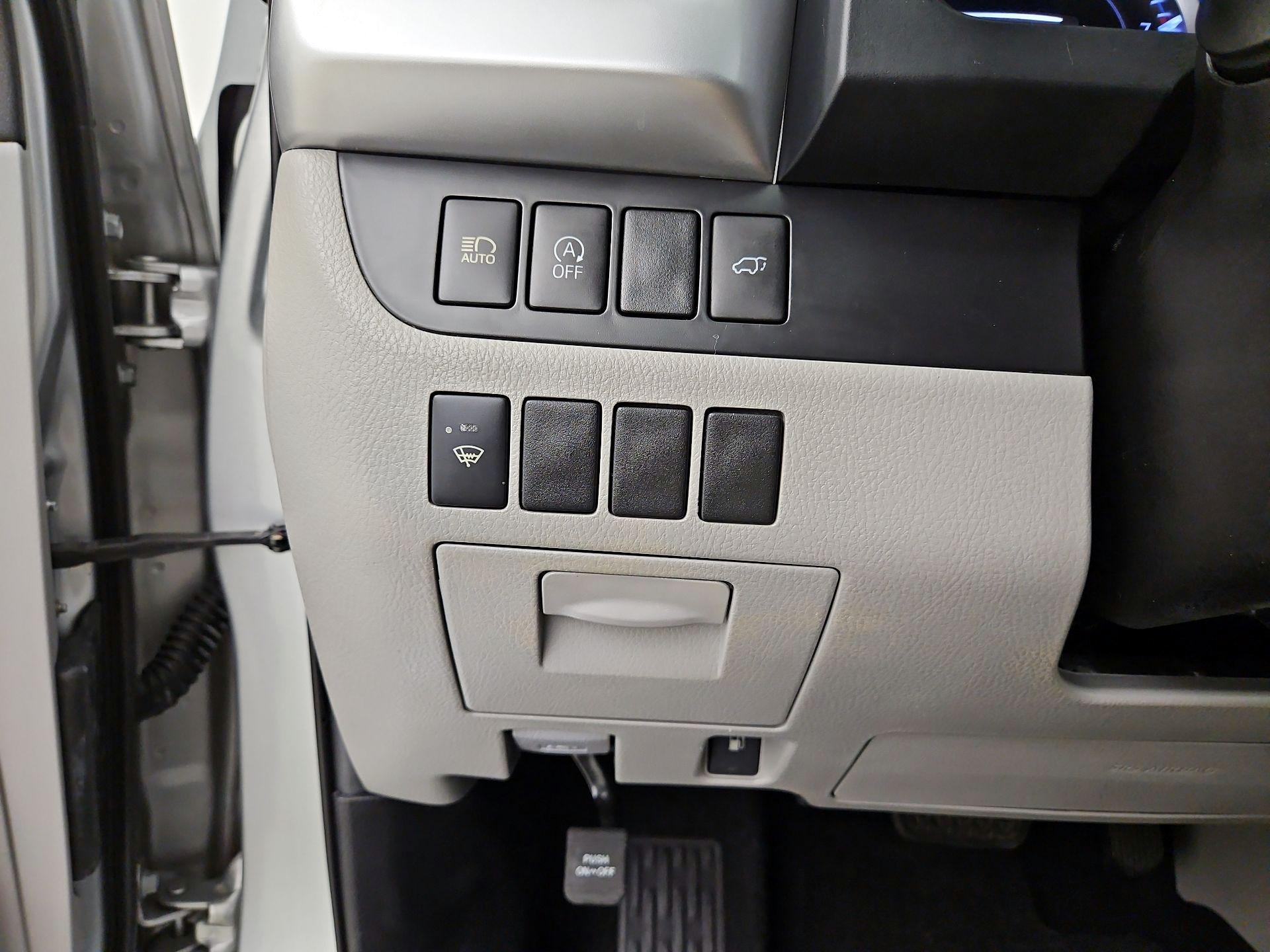 Thumbnail: 2019 Toyota Highlander - 13