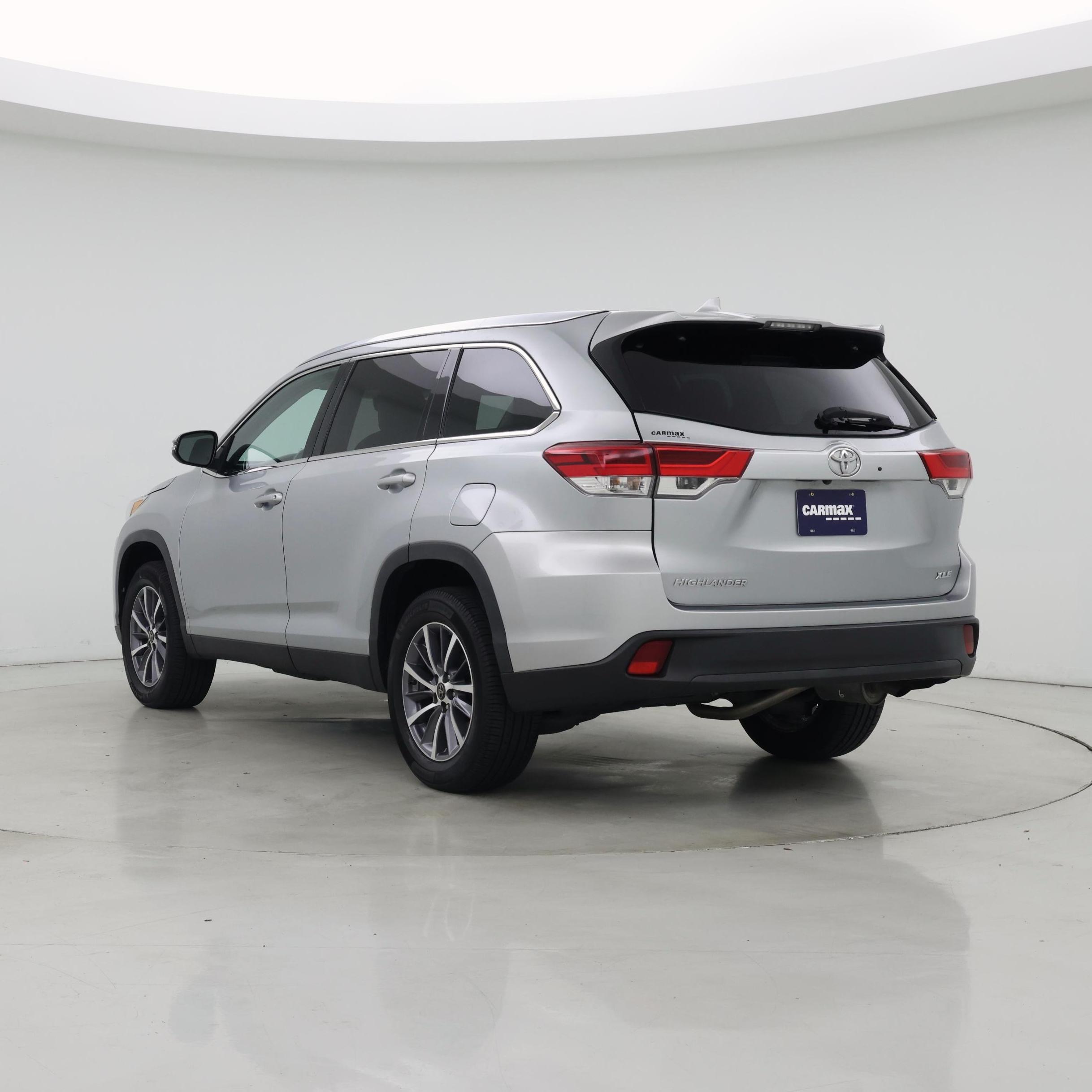 Thumbnail: 2019 Toyota Highlander - 2