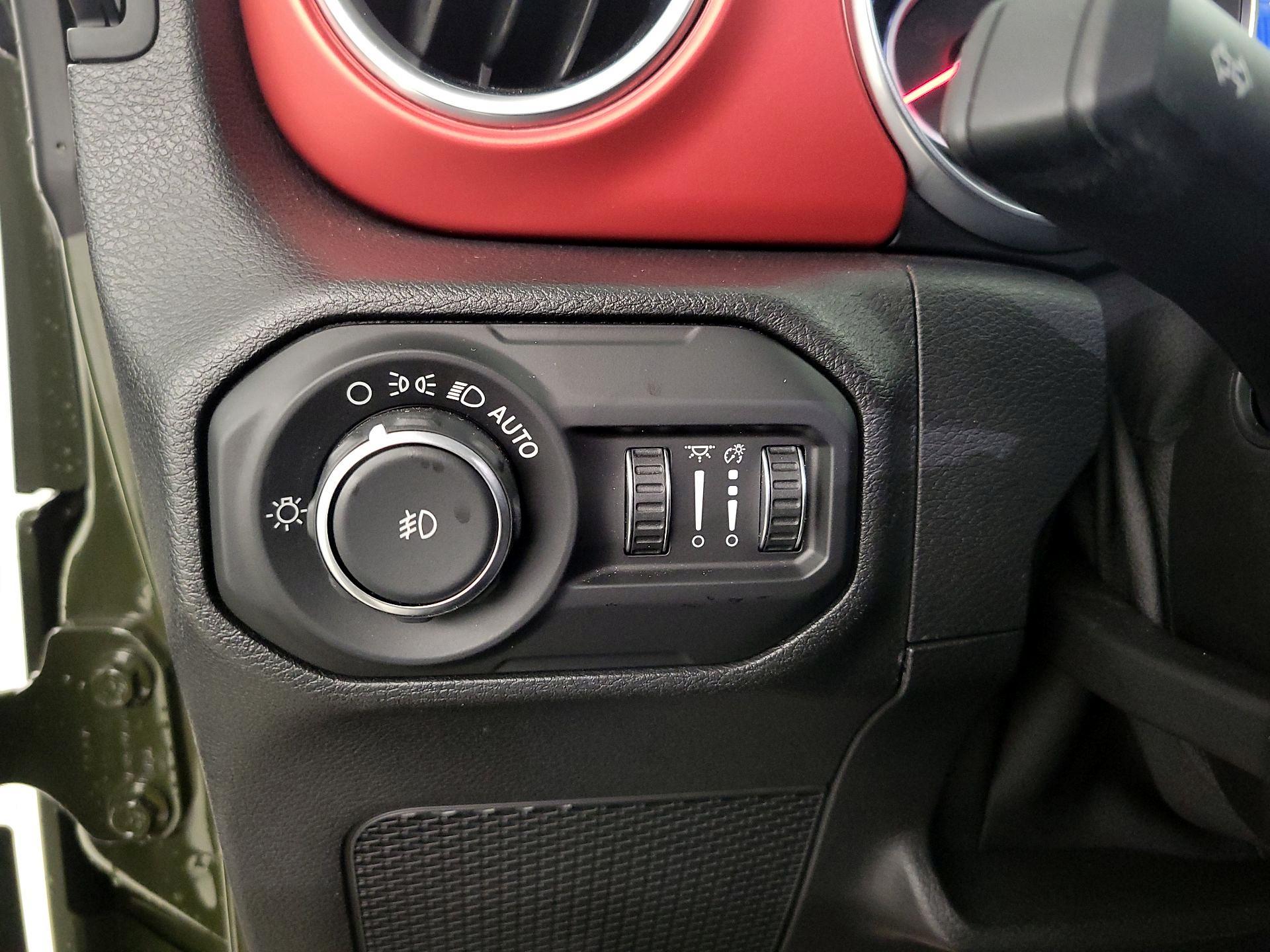 Thumbnail: 2021 Jeep Wrangler - 11