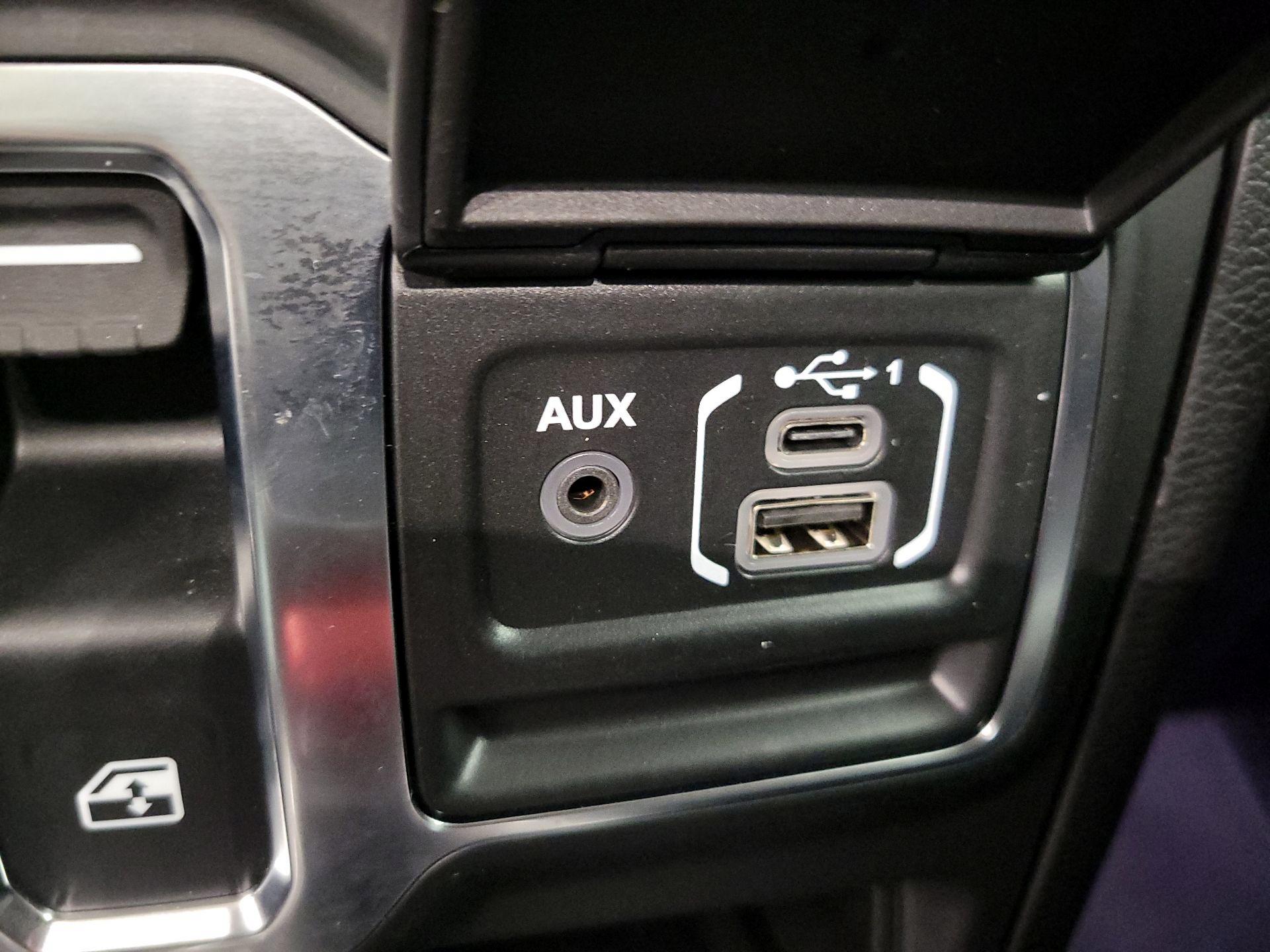 Thumbnail: 2021 Jeep Wrangler - 17