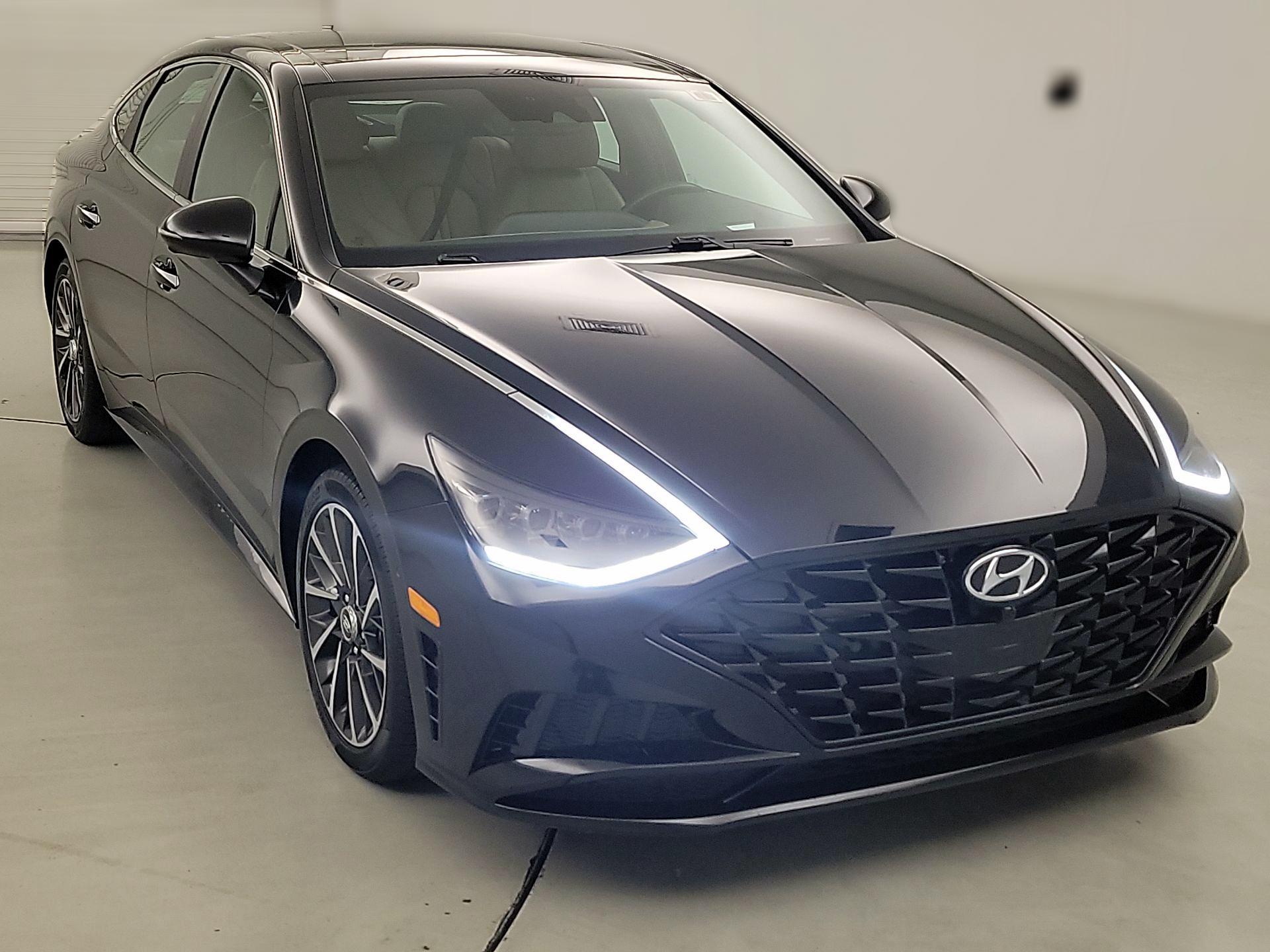 Thumbnail: 2022 Hyundai Sonata - 1