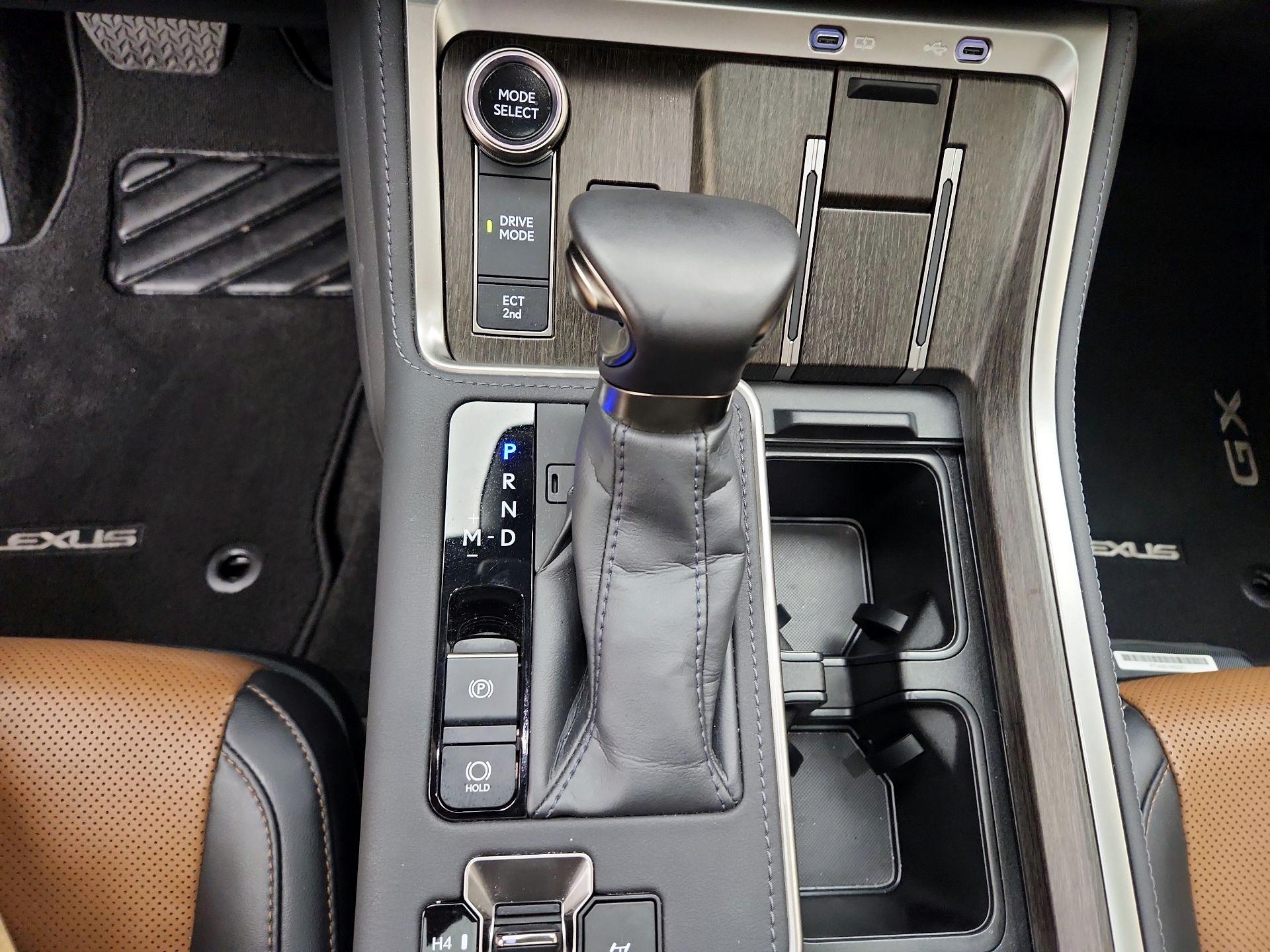 Thumbnail: 2024 Lexus GX - 18