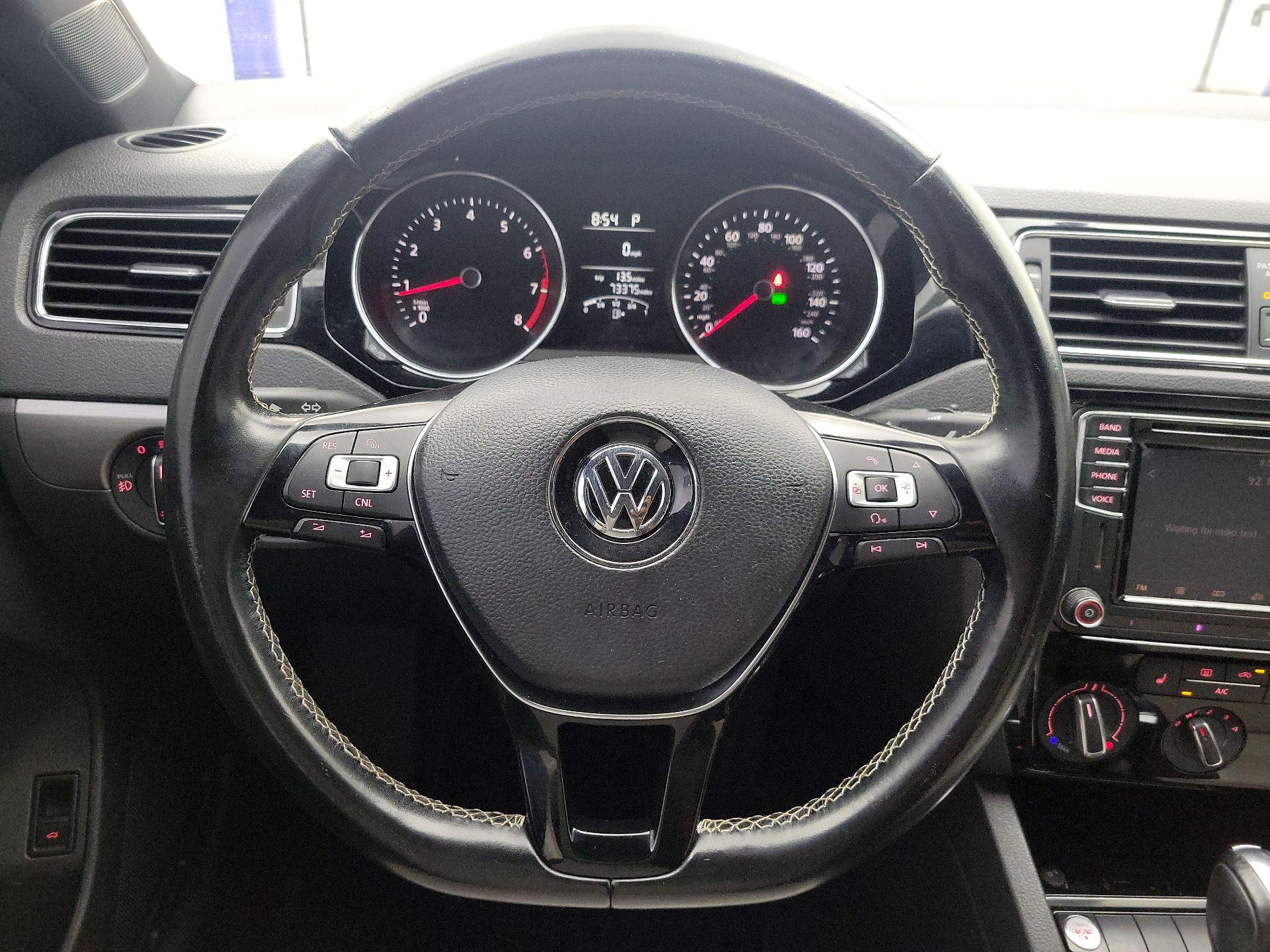Thumbnail: 2016 Volkswagen Jetta - 10