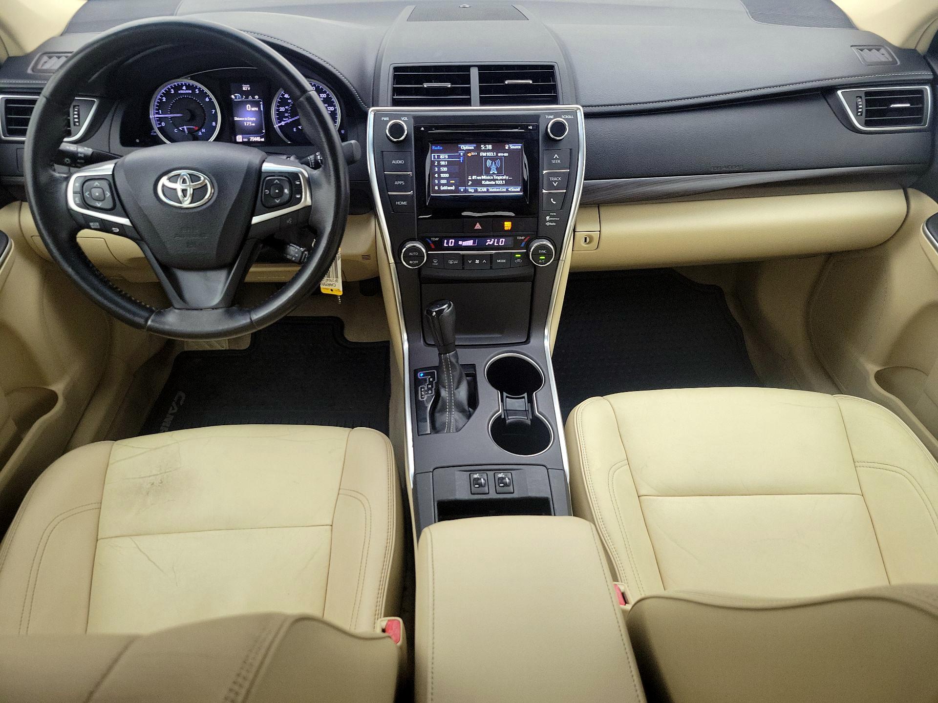 Thumbnail: 2015 Toyota Camry - 9