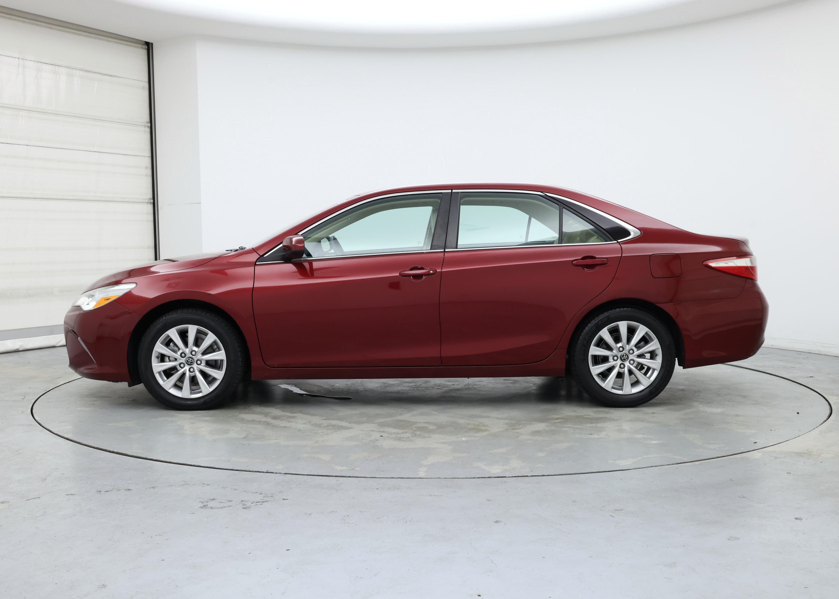 Thumbnail: 2015 Toyota Camry - 3