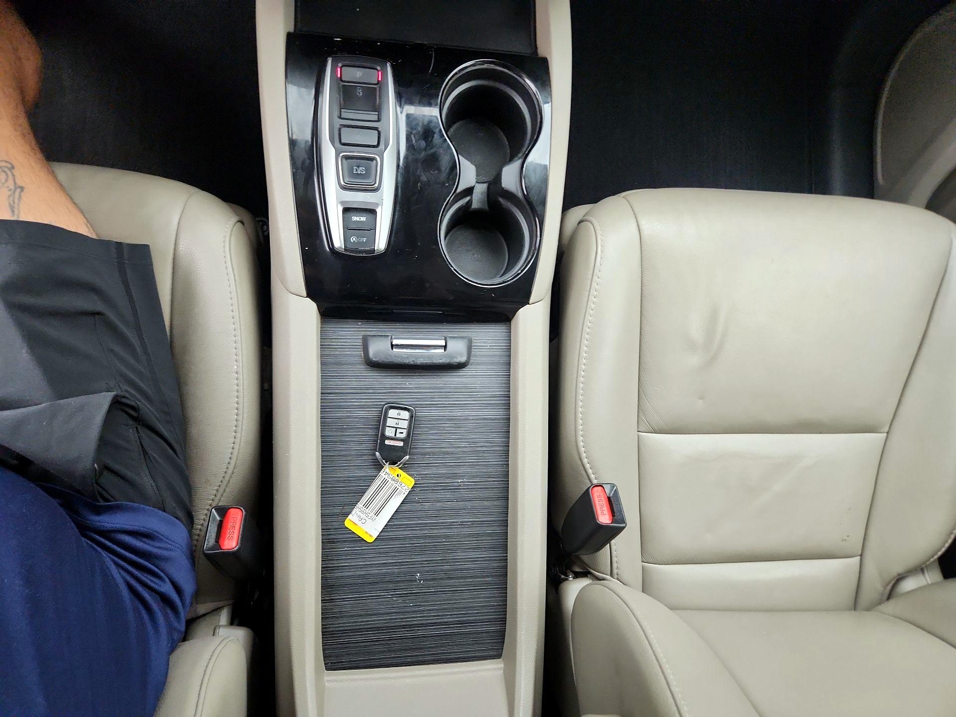 Thumbnail: 2017 Honda Pilot - 18