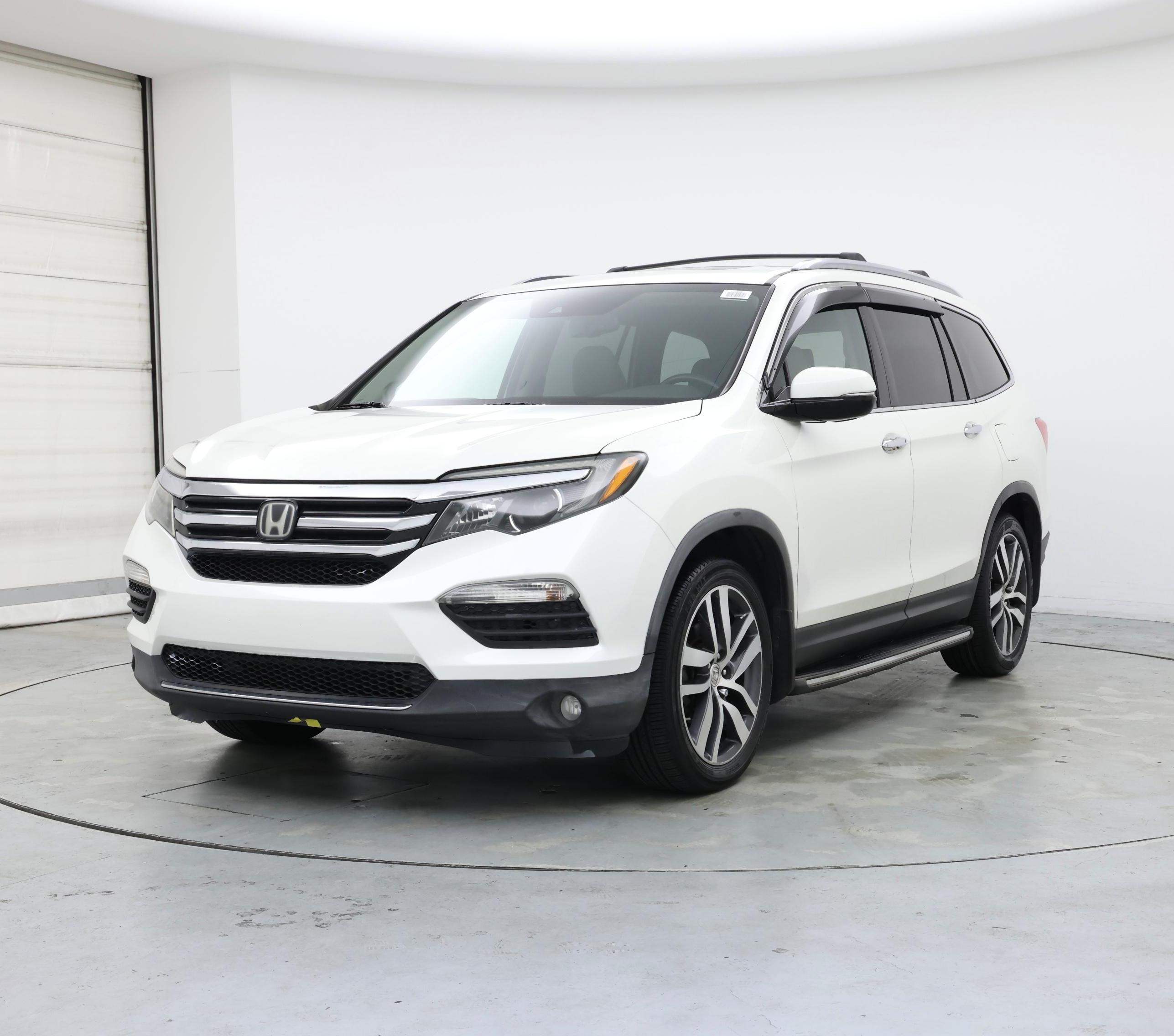 Thumbnail: 2017 Honda Pilot - 4