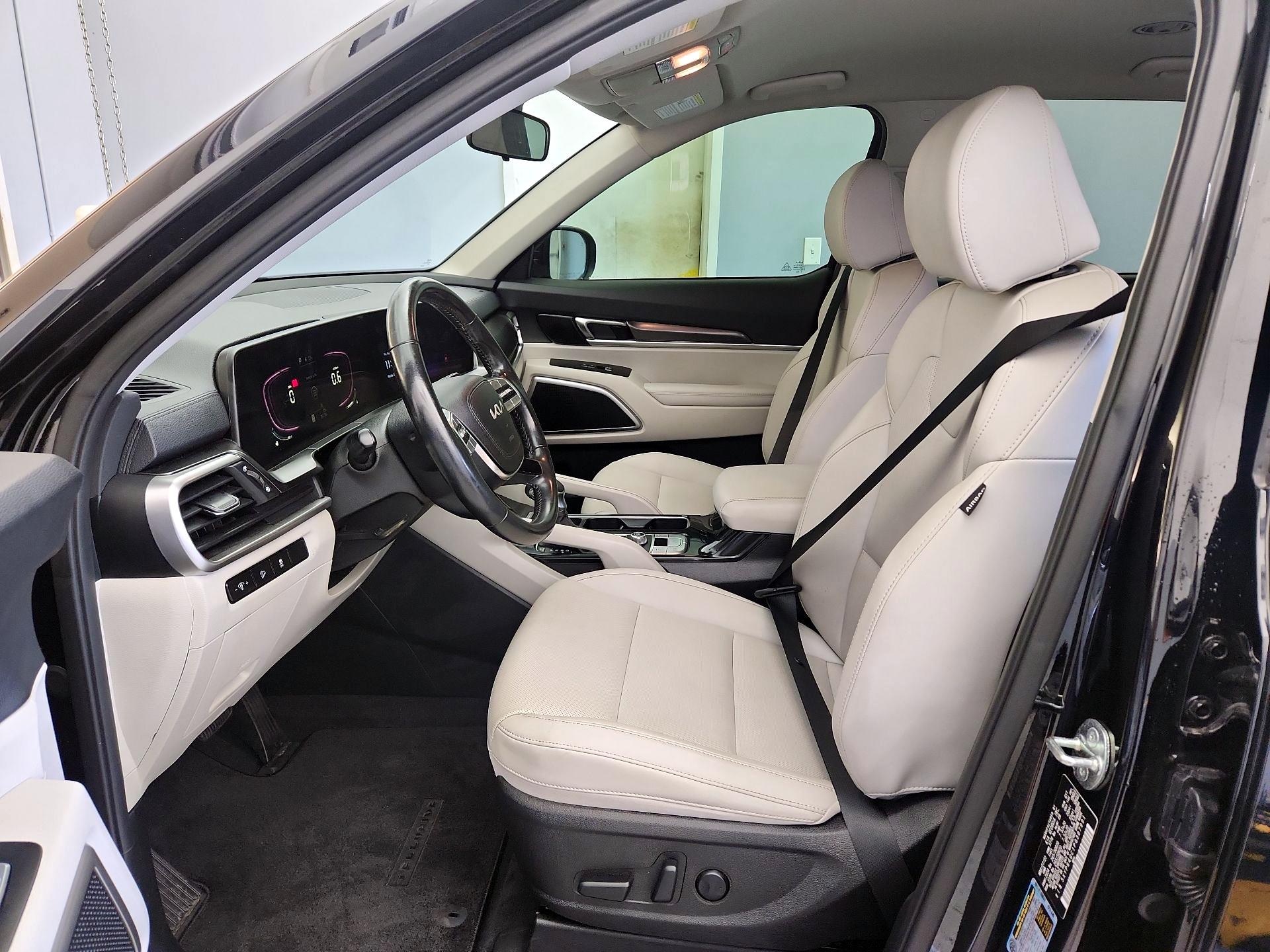 Thumbnail: 2023 Kia Telluride - 11