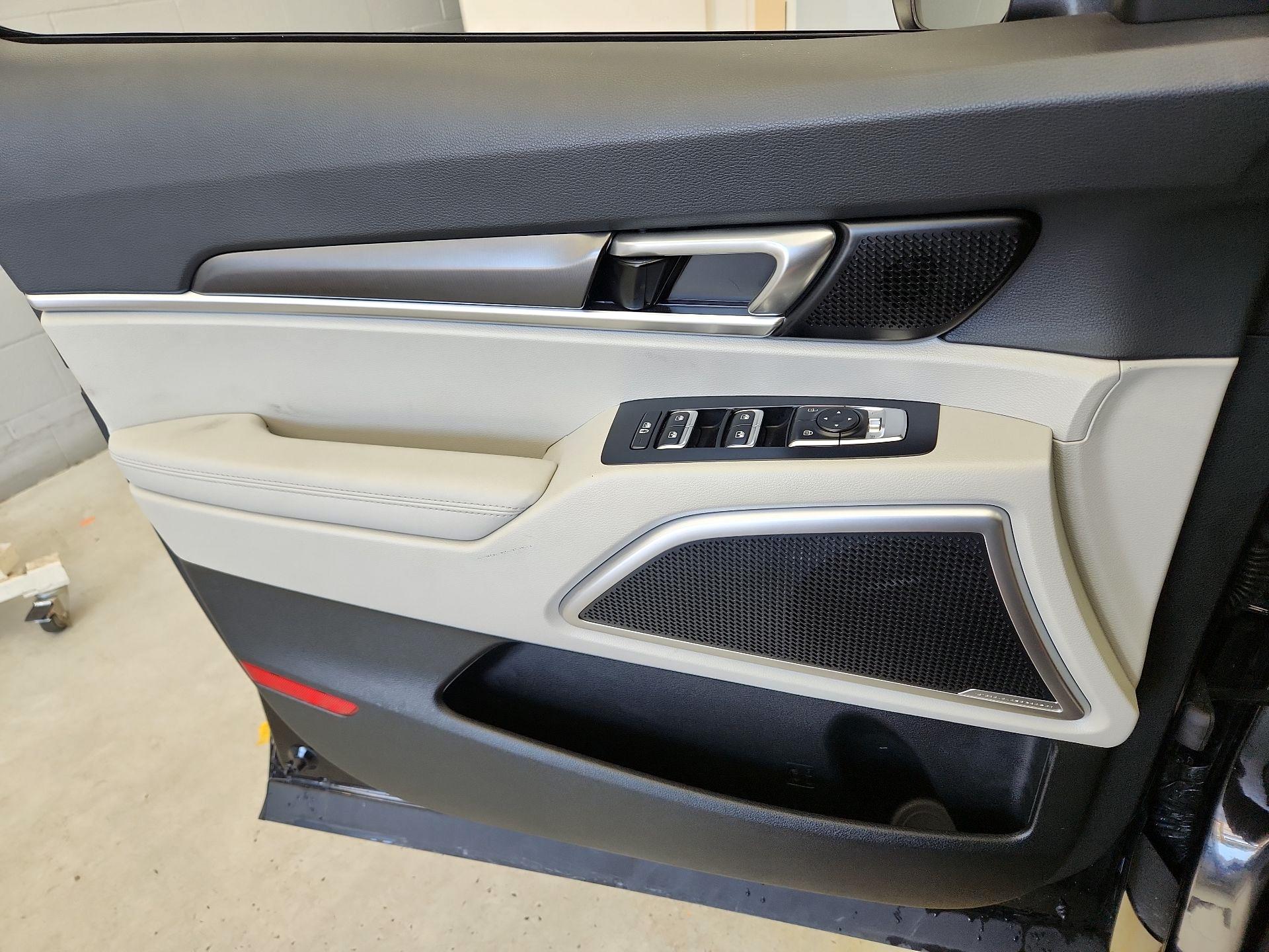 Thumbnail: 2023 Kia Telluride - 12