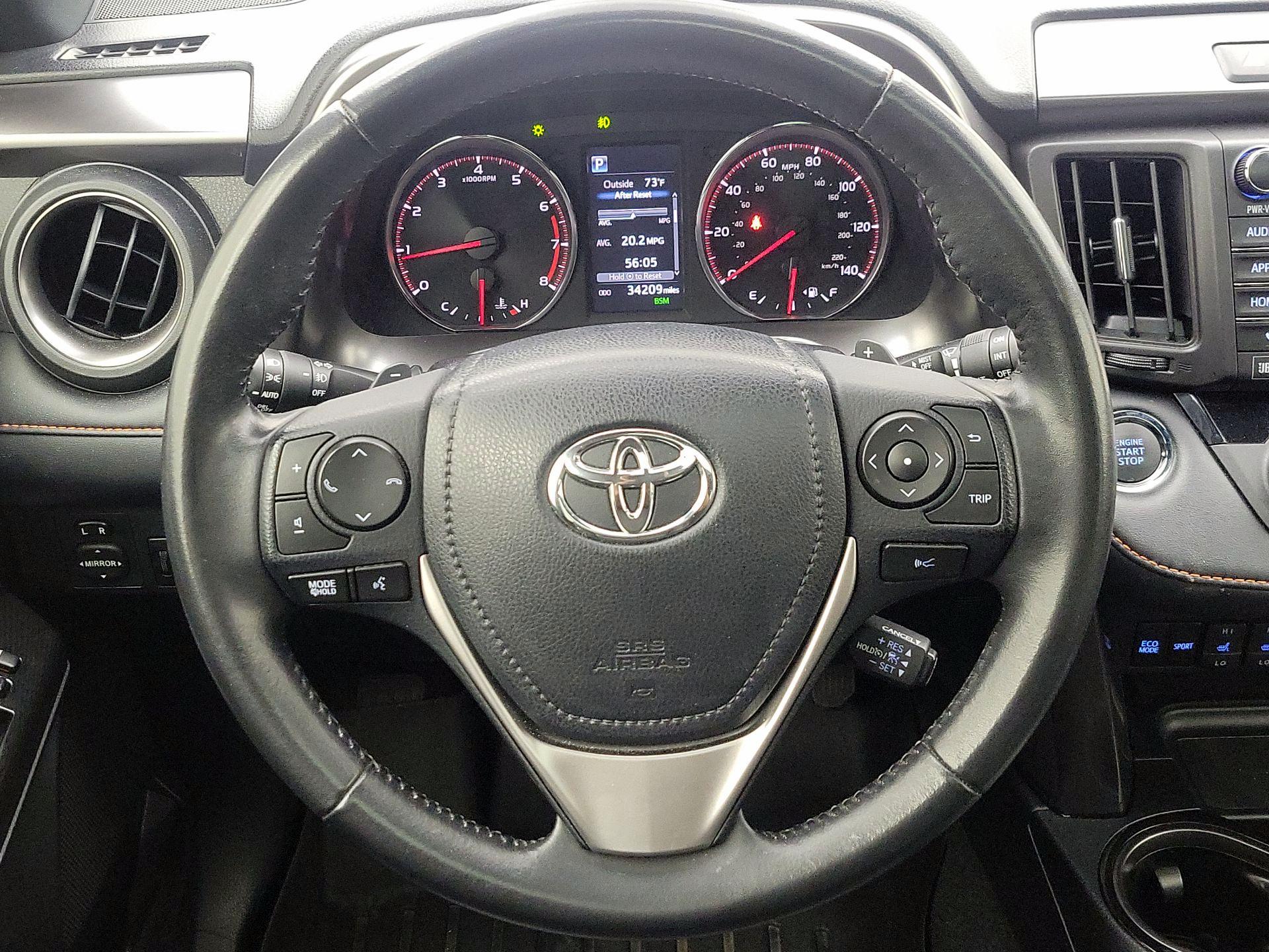 Thumbnail: 2018 Toyota RAV4 - 10